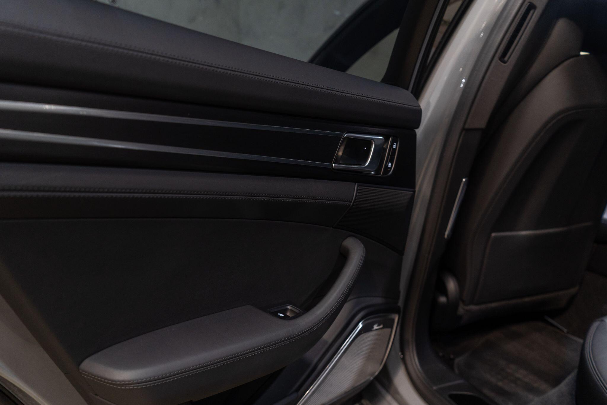 Porsche Panamera view 39