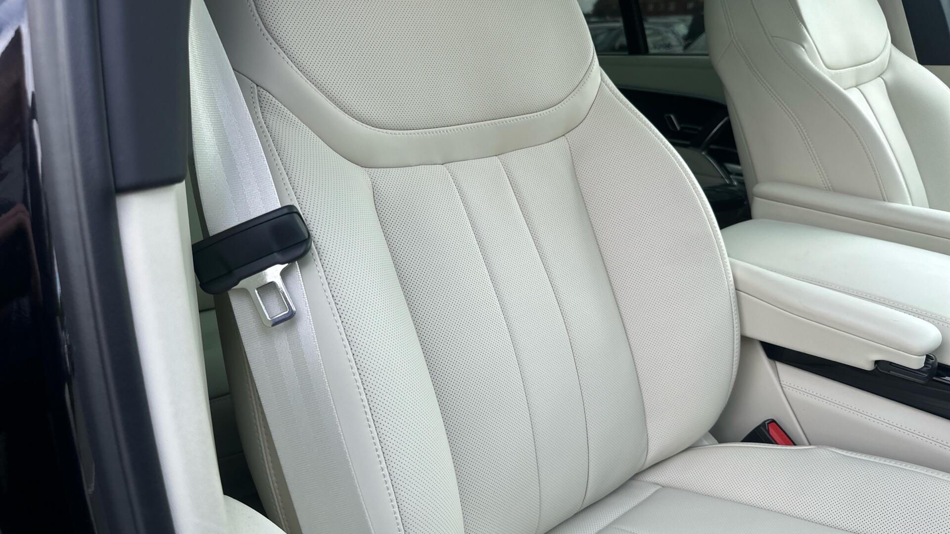 Land Rover Range Rover view 25