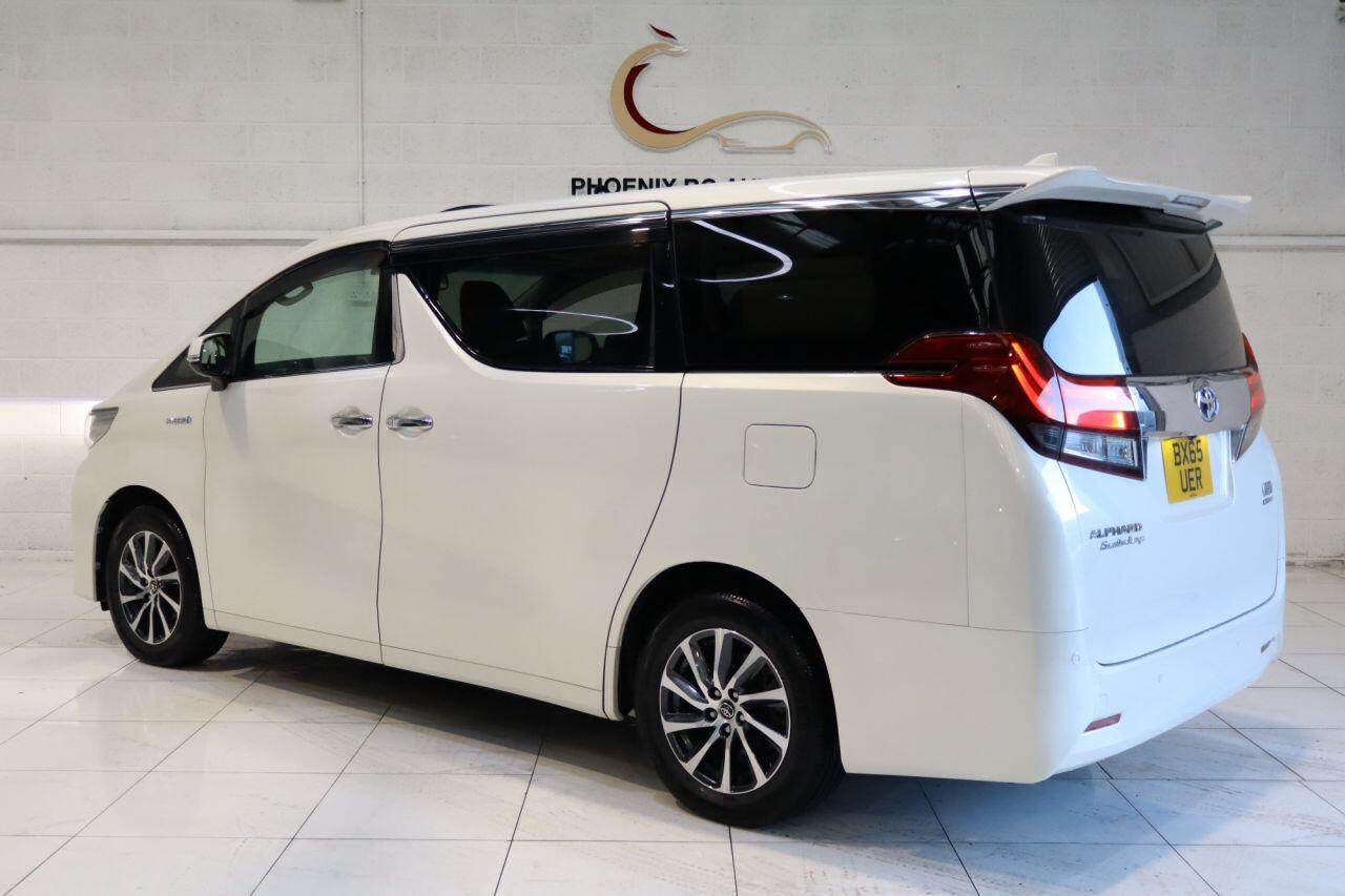 Toyota Alphard view 8