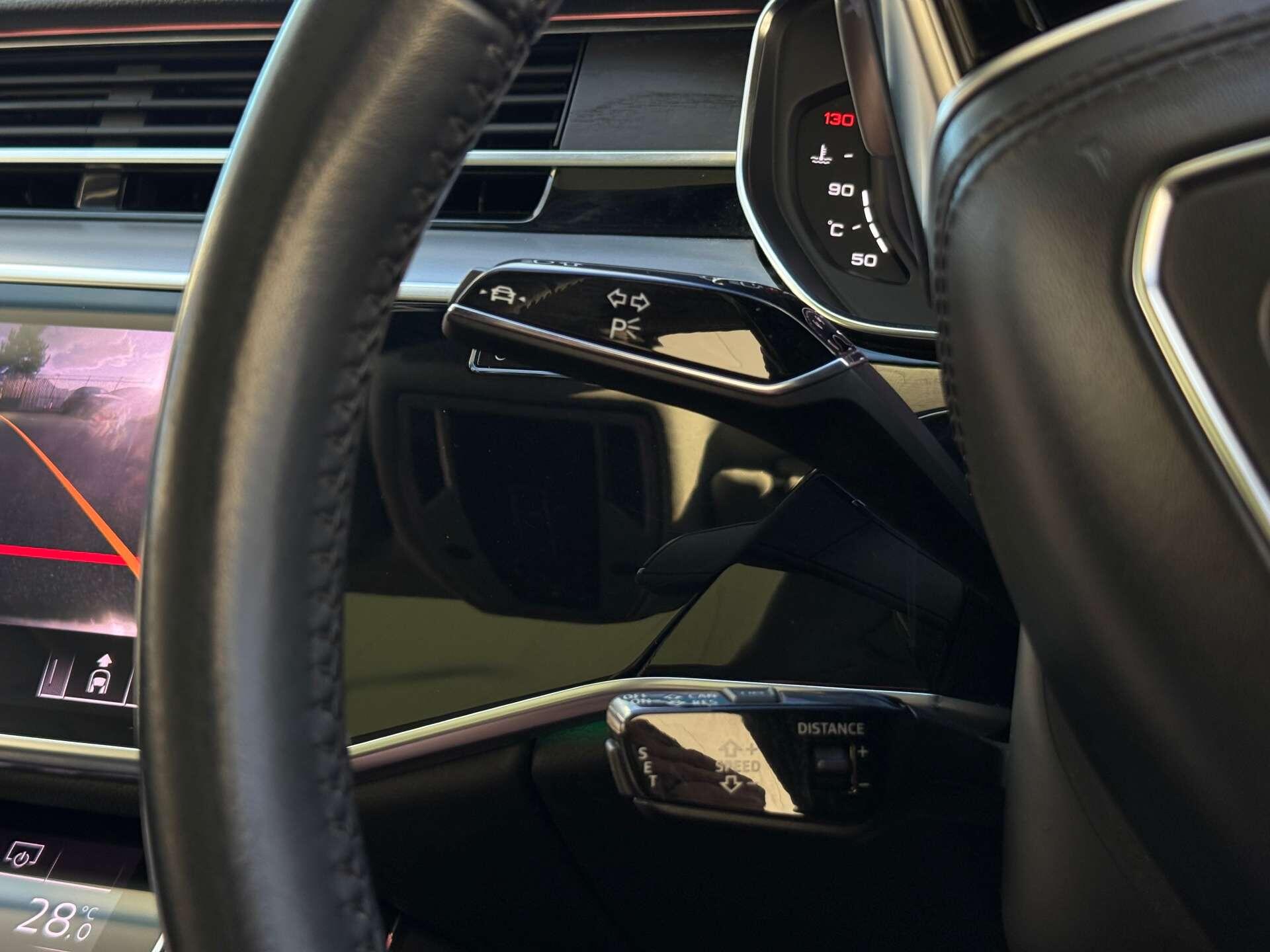 Audi A8 view 42