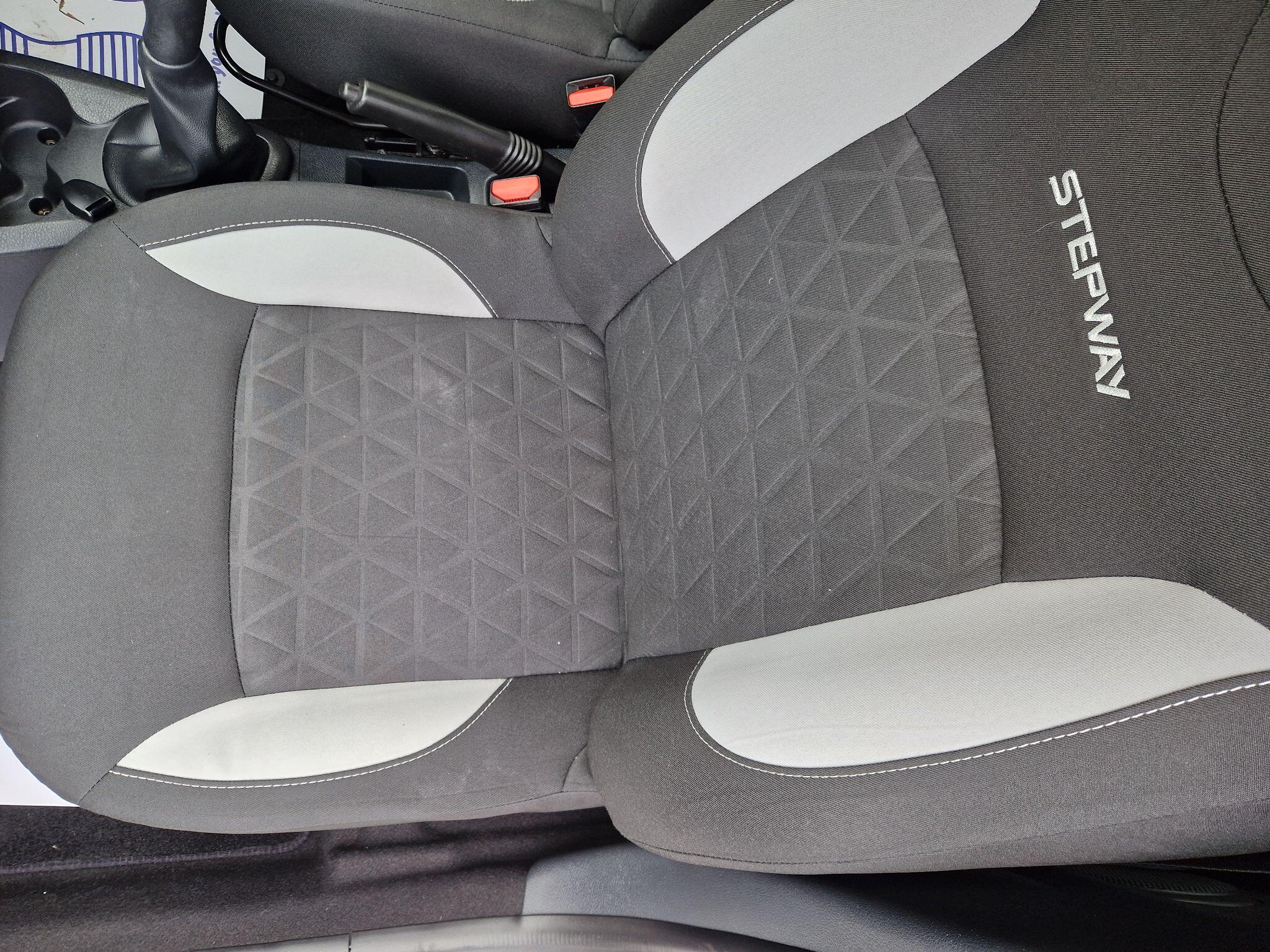 Dacia Sandero view 22