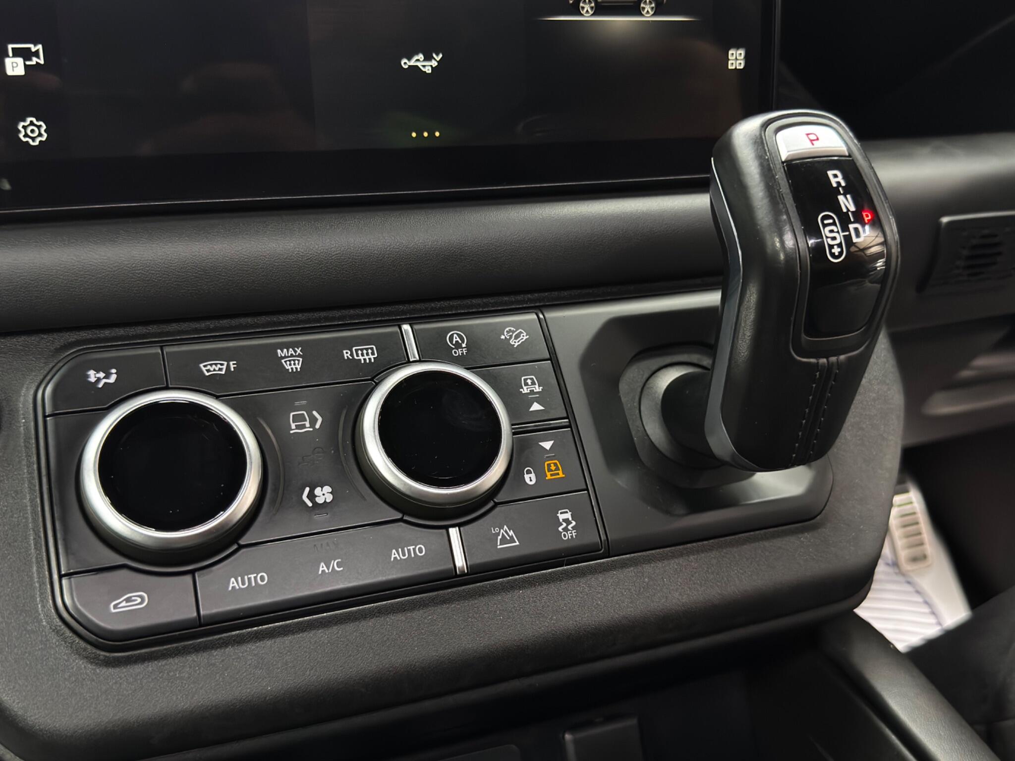 Land Rover Defender view 14