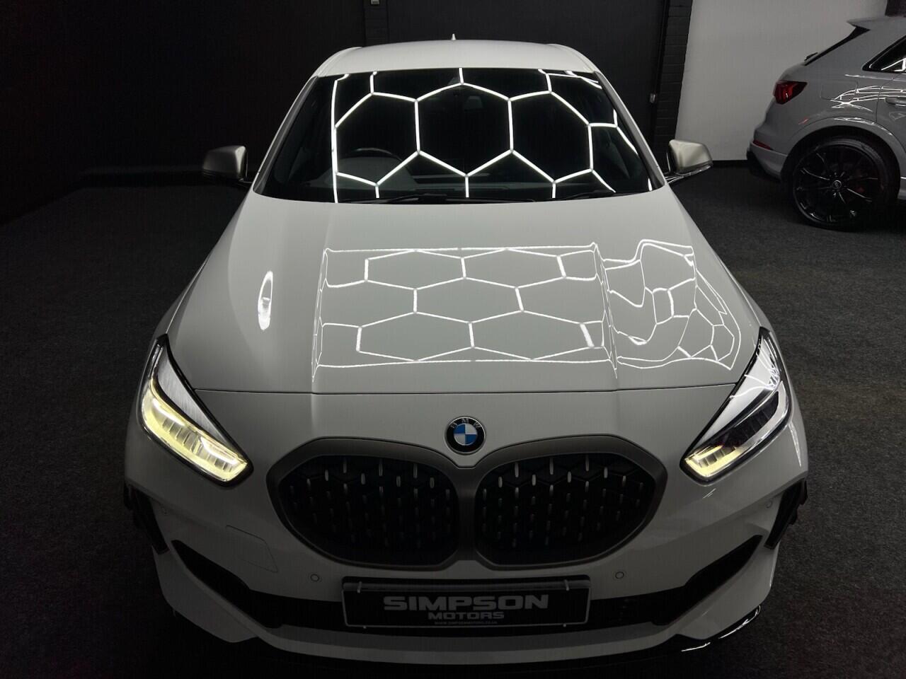 BMW 1 Series view 20