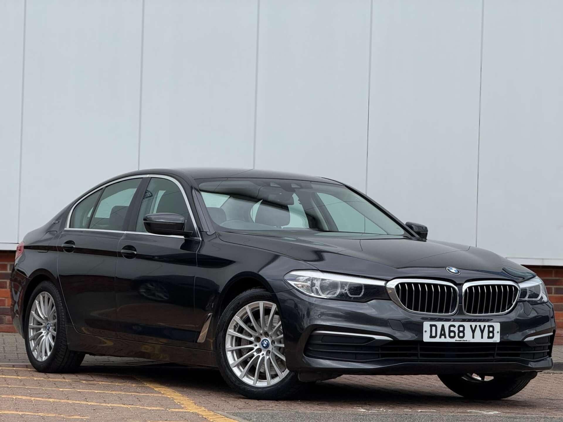 BMW 5 Series view 5