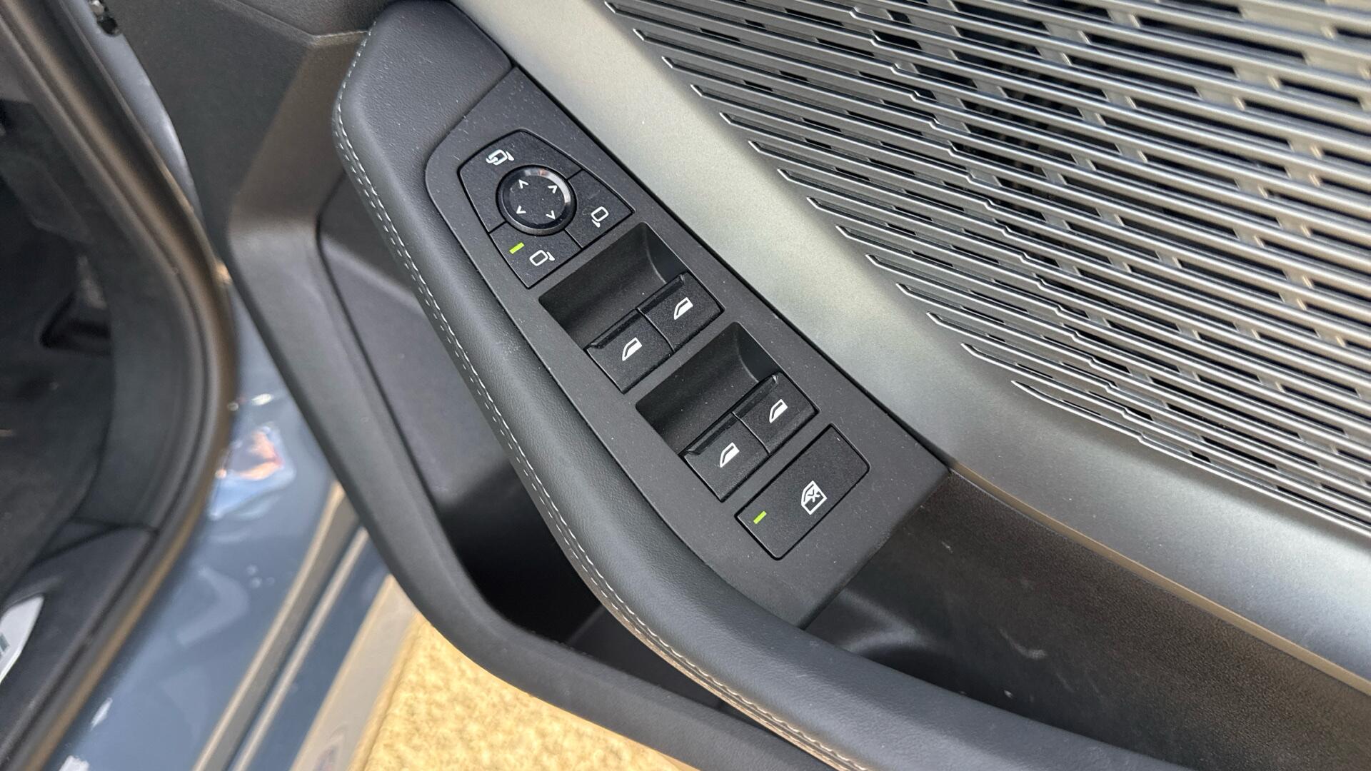 BMW 1 Series view 34