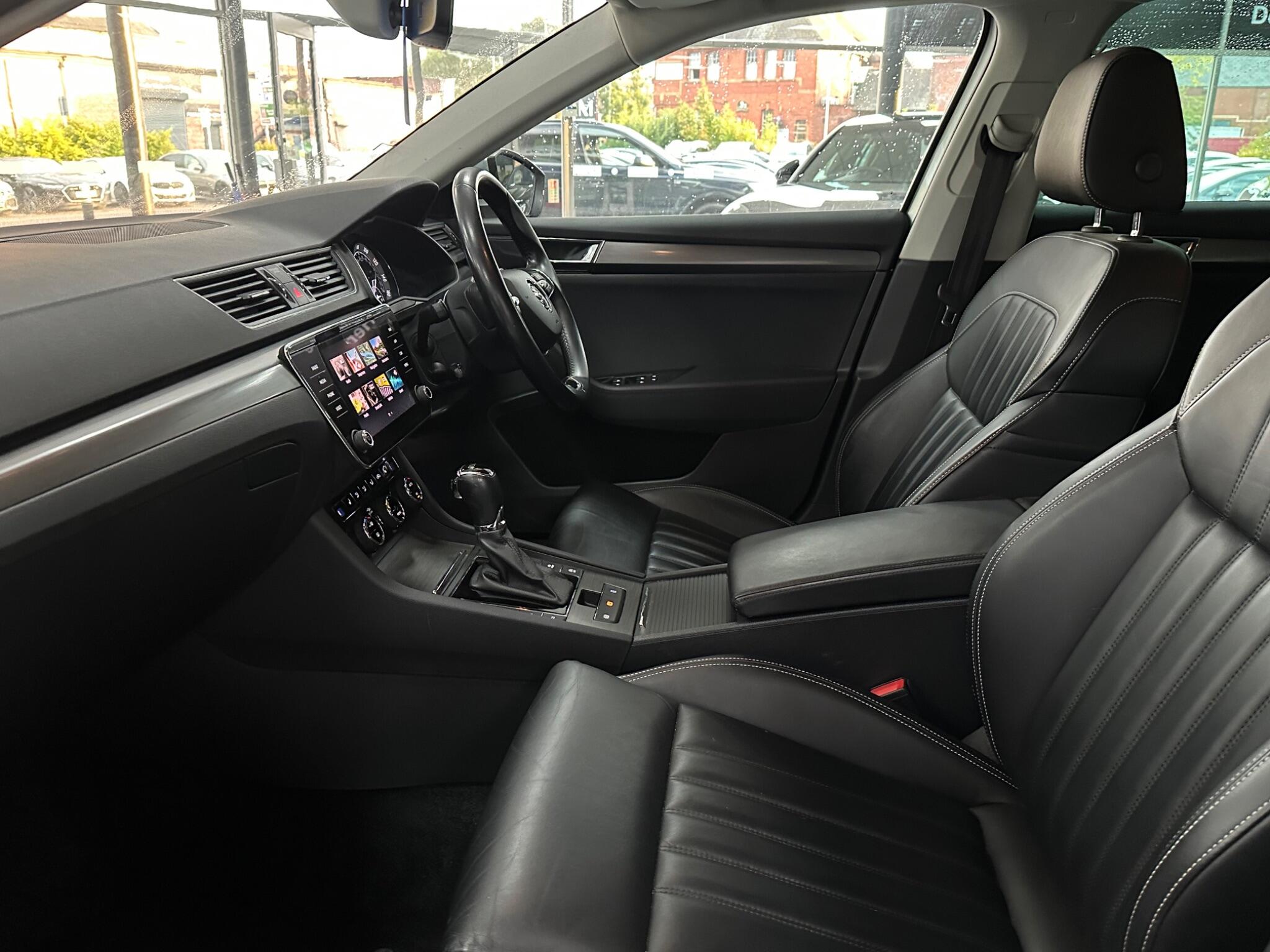 Skoda Superb view 41