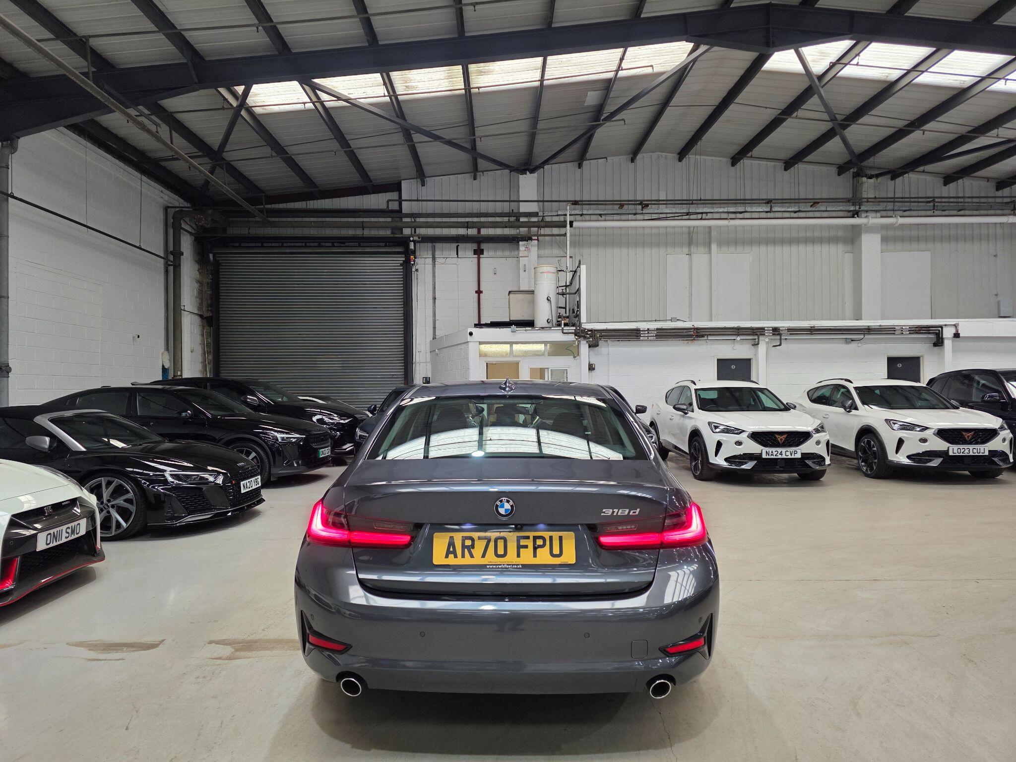 BMW 3 Series view 4