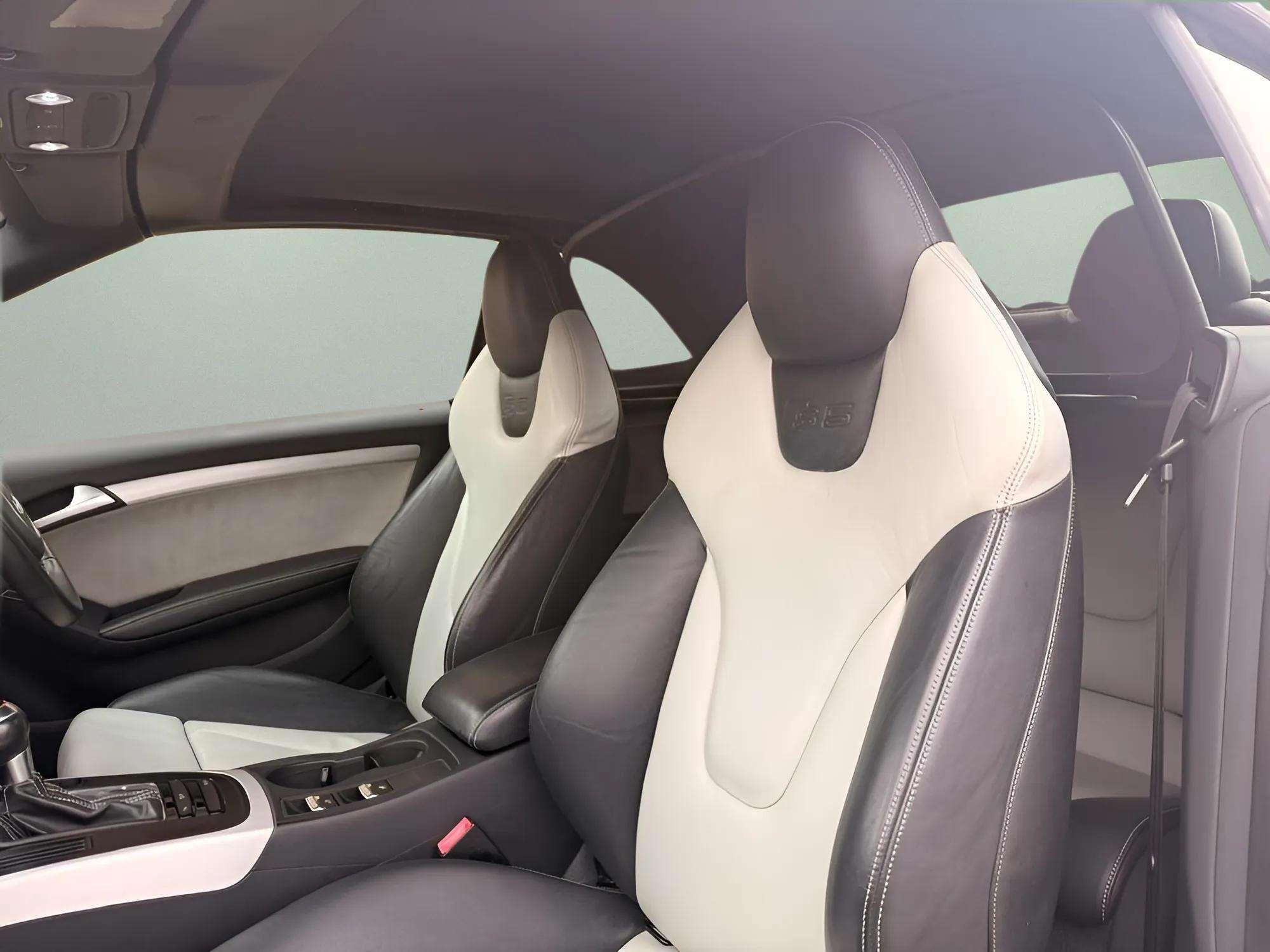 Audi S5 view 8