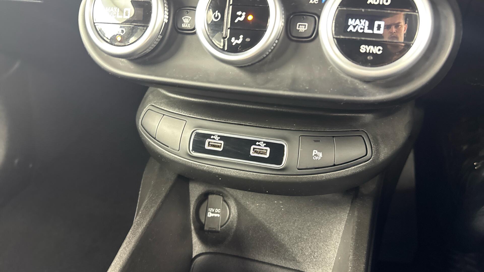 Fiat 500X view 34