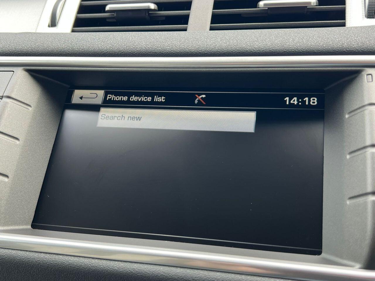Land Rover Range Rover Evoque view 26