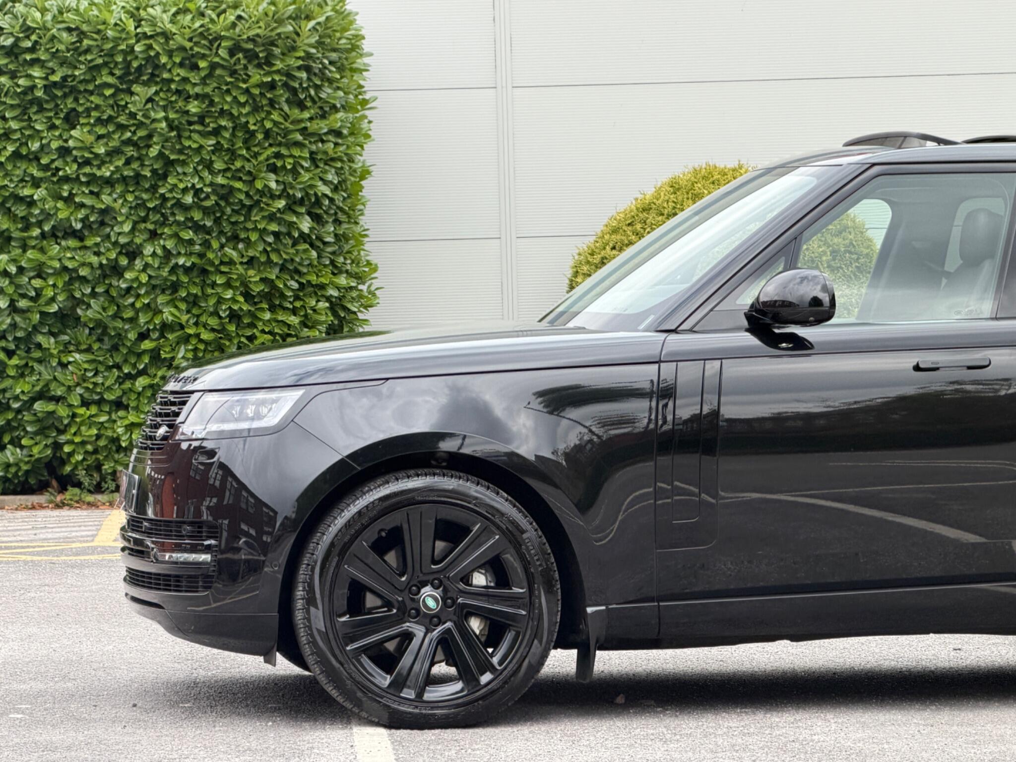 Land Rover Range Rover view 17