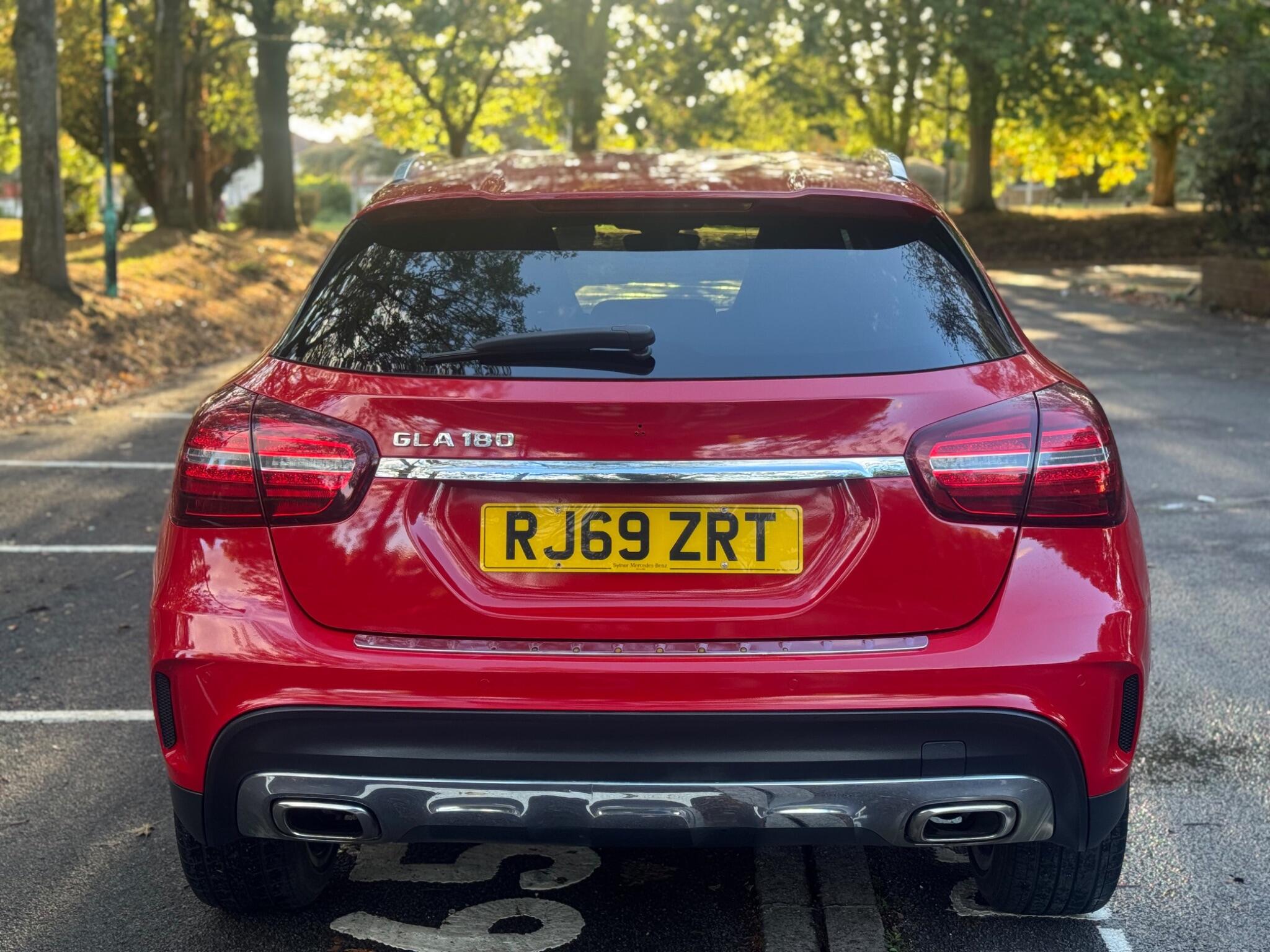 Mercedes-Benz Gla view 5