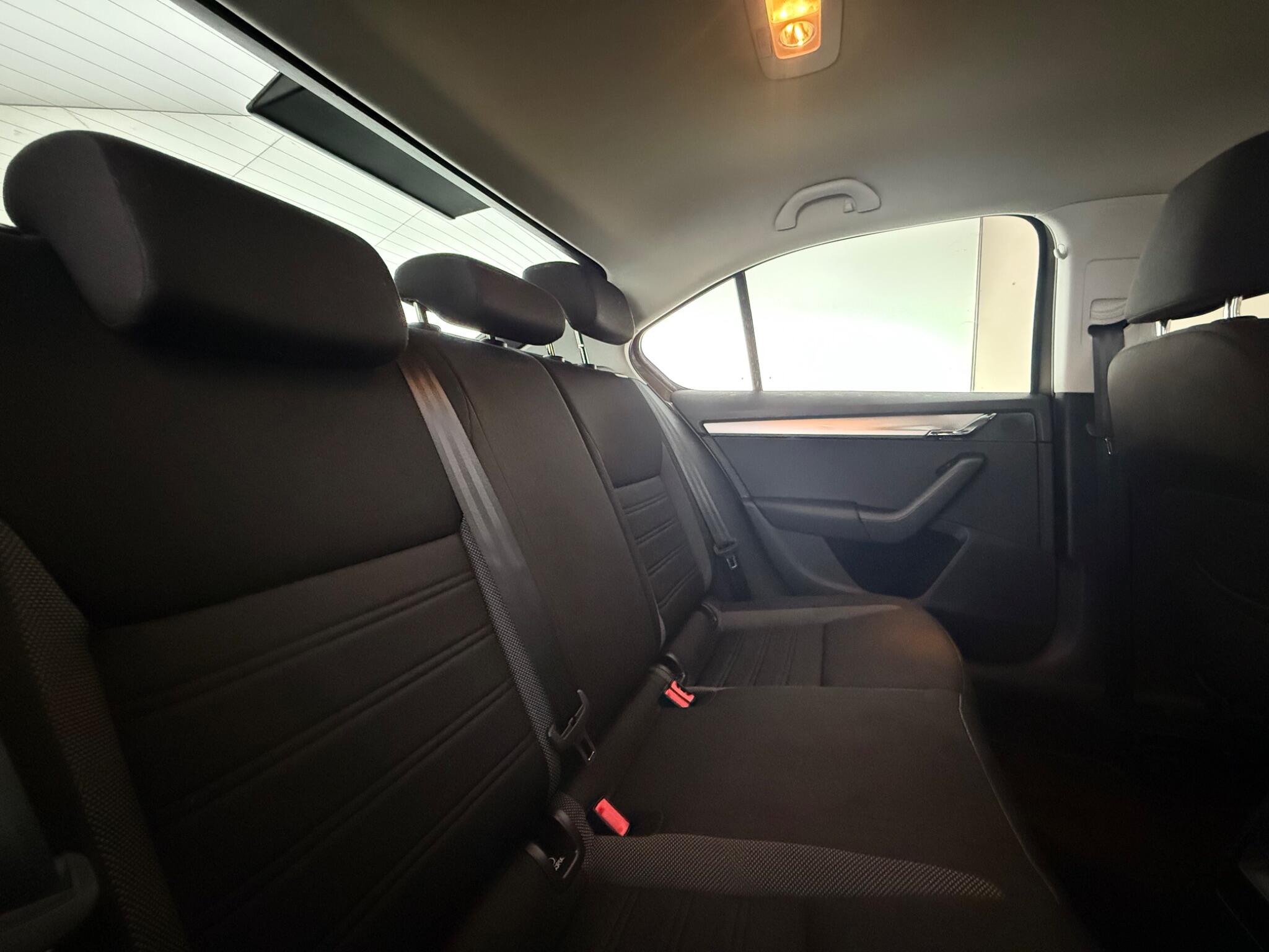 Skoda Octavia view 38