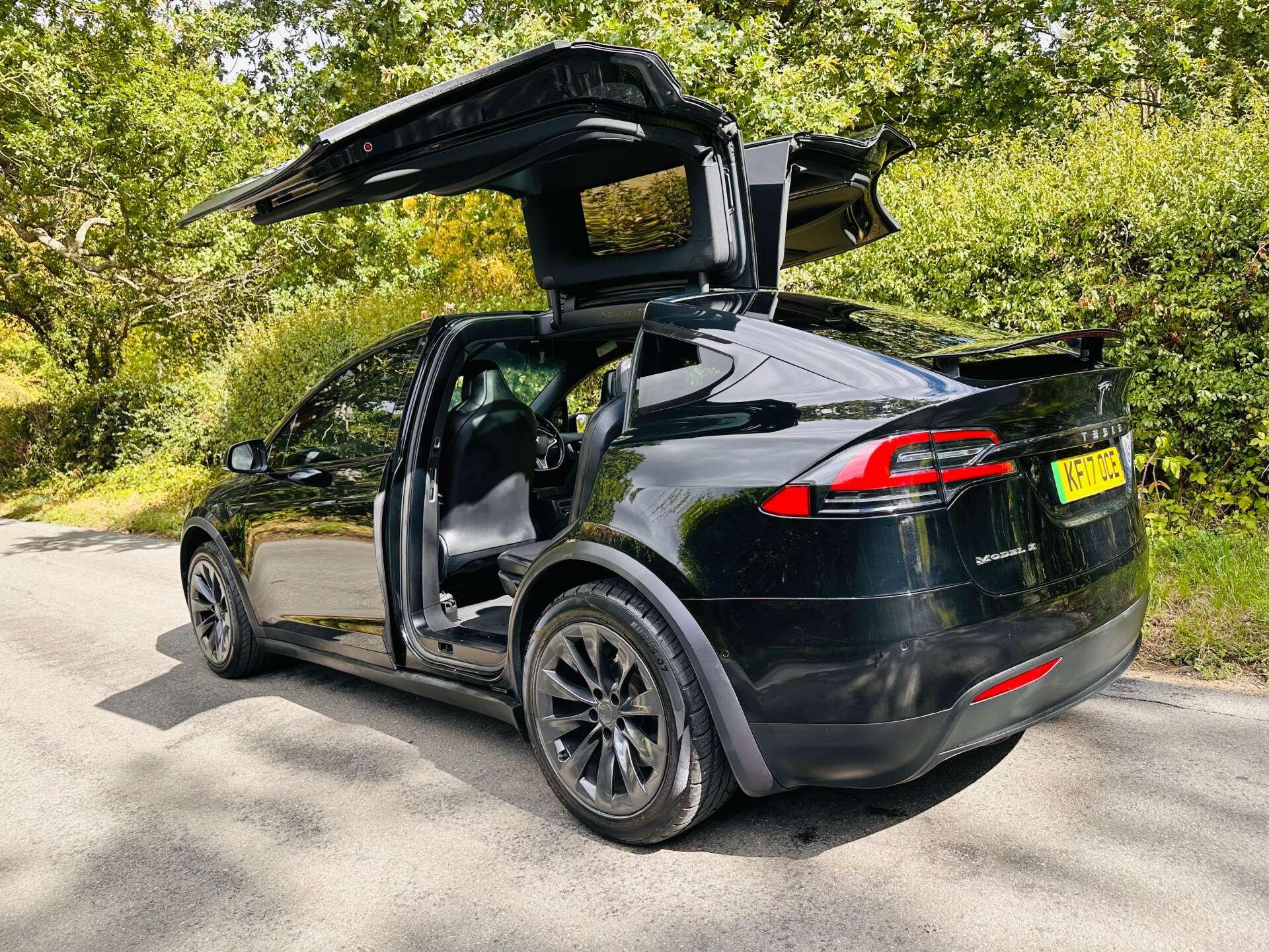 Tesla Model X view 39