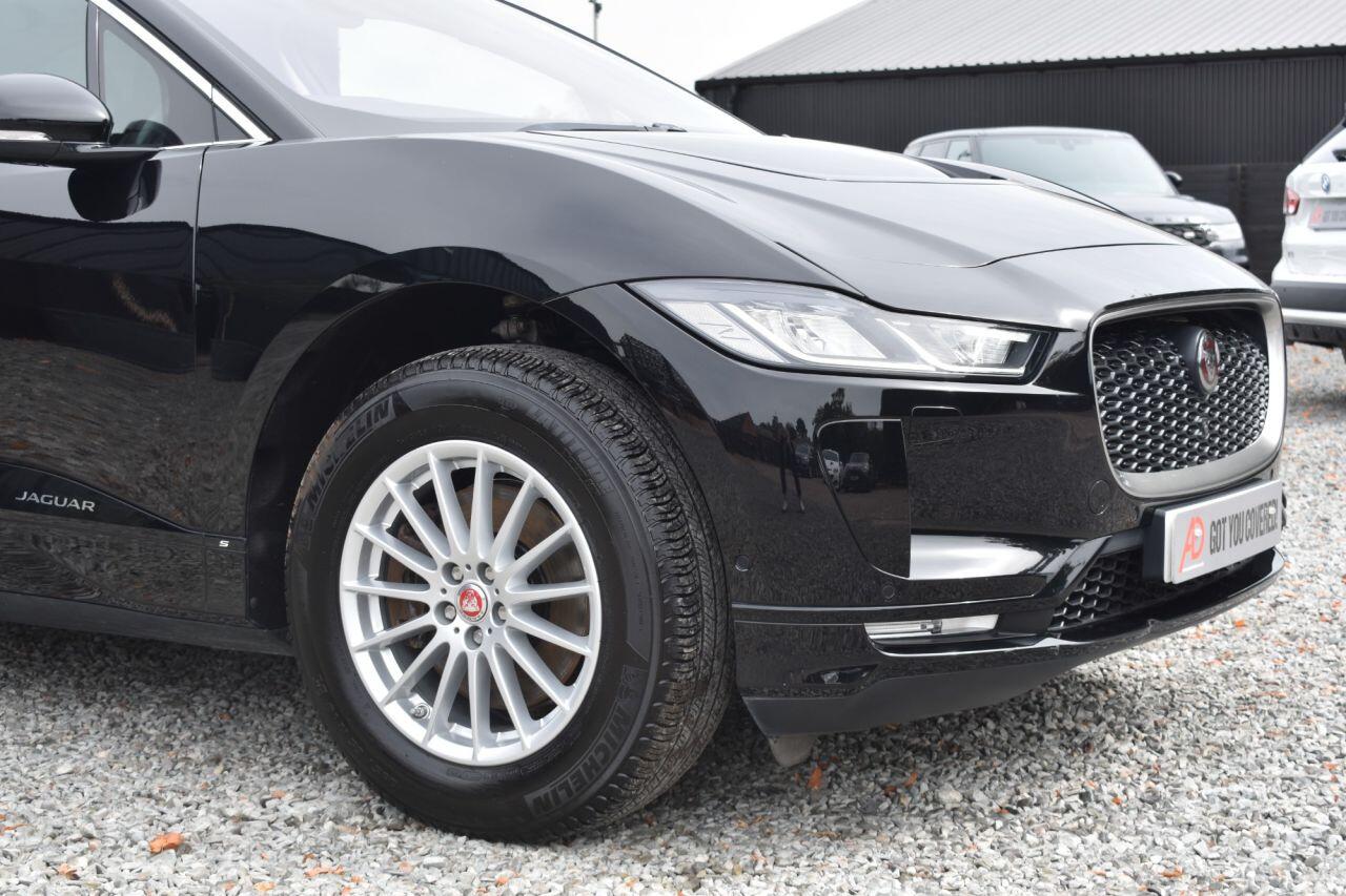 Jaguar I-Pace view 21