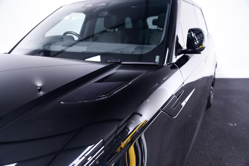 Land Rover Range Rover Sport view 9