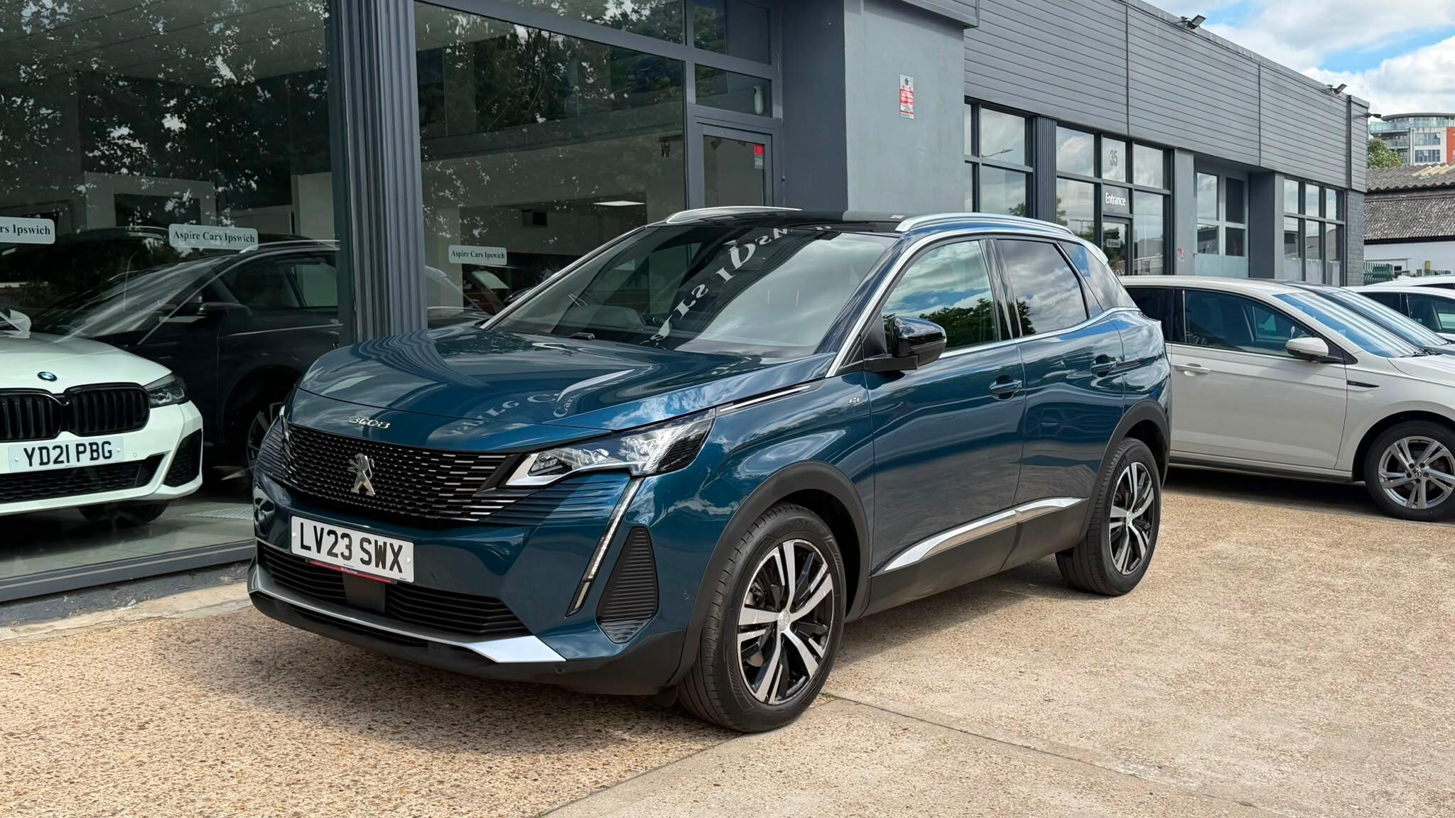 Peugeot 3008 view 2