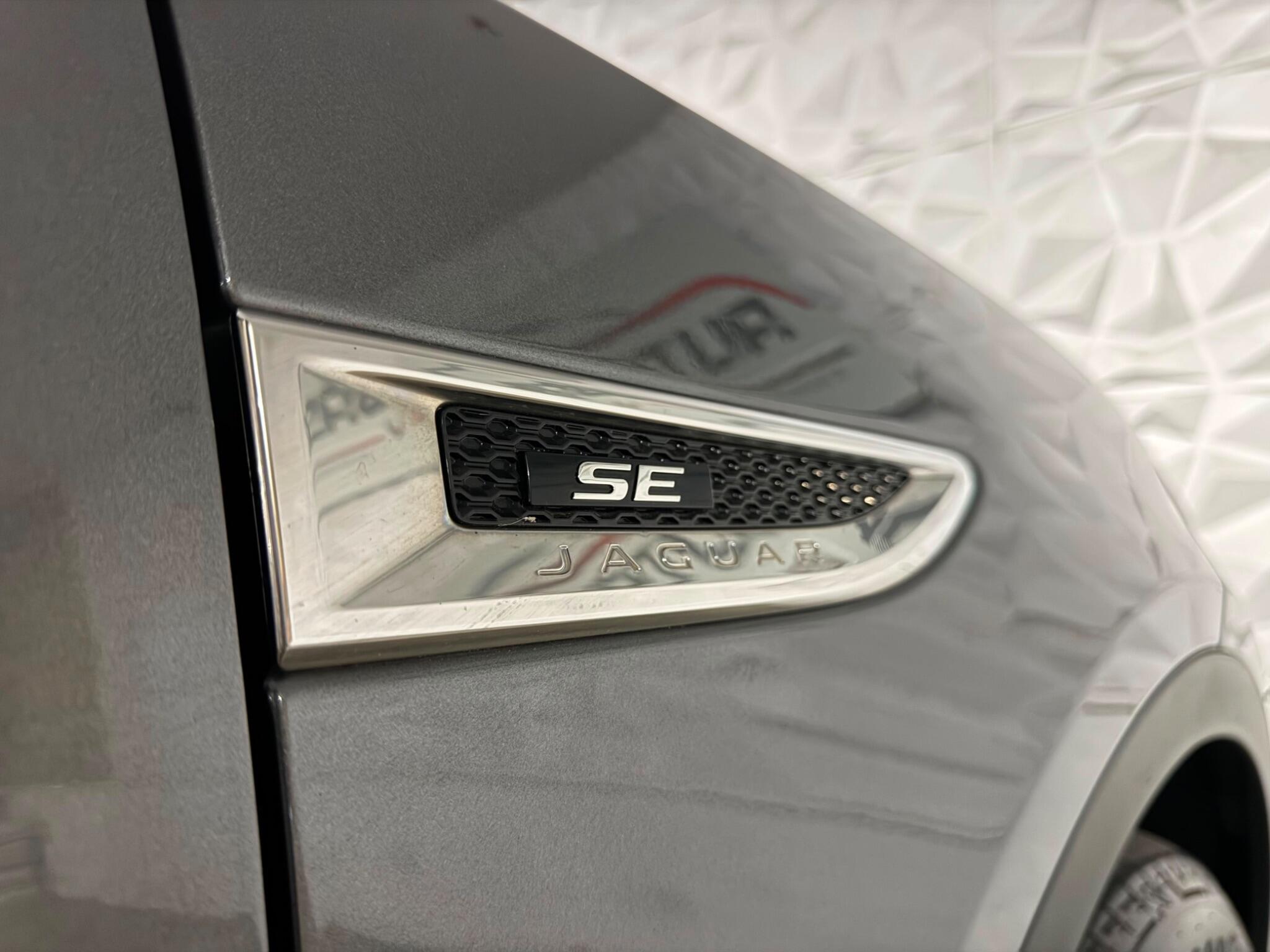 Jaguar E-Pace view 10