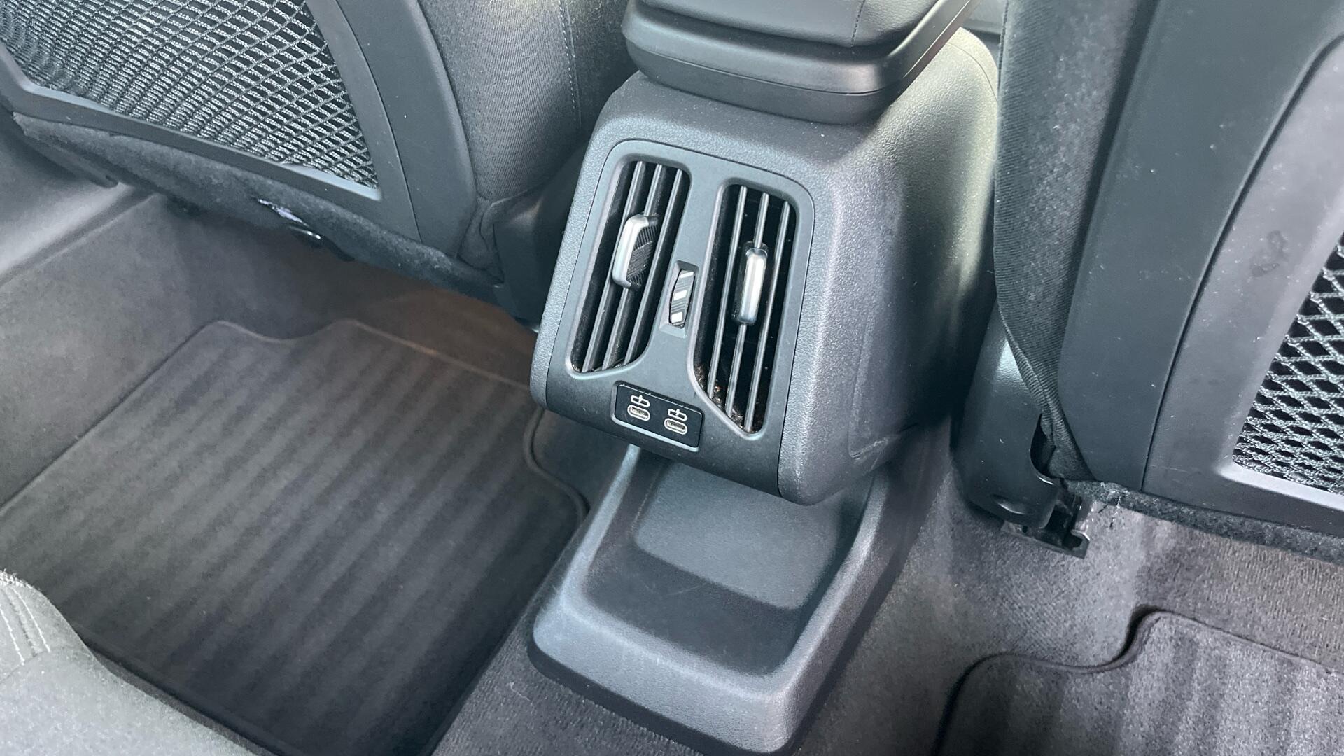 BMW X1 view 24