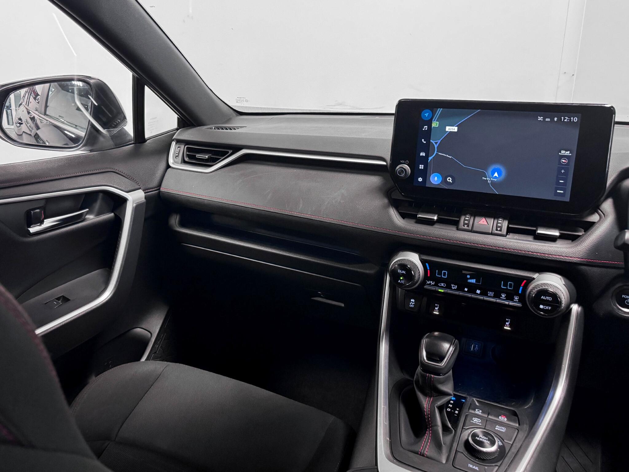 Toyota Rav4 view 14
