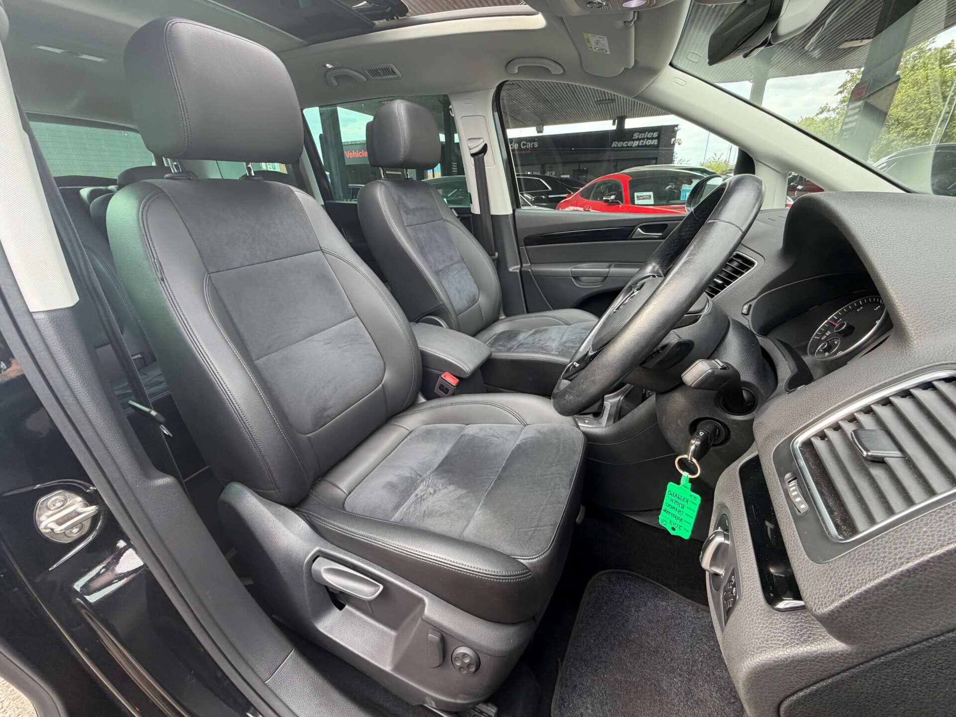 Volkswagen Sharan view 23