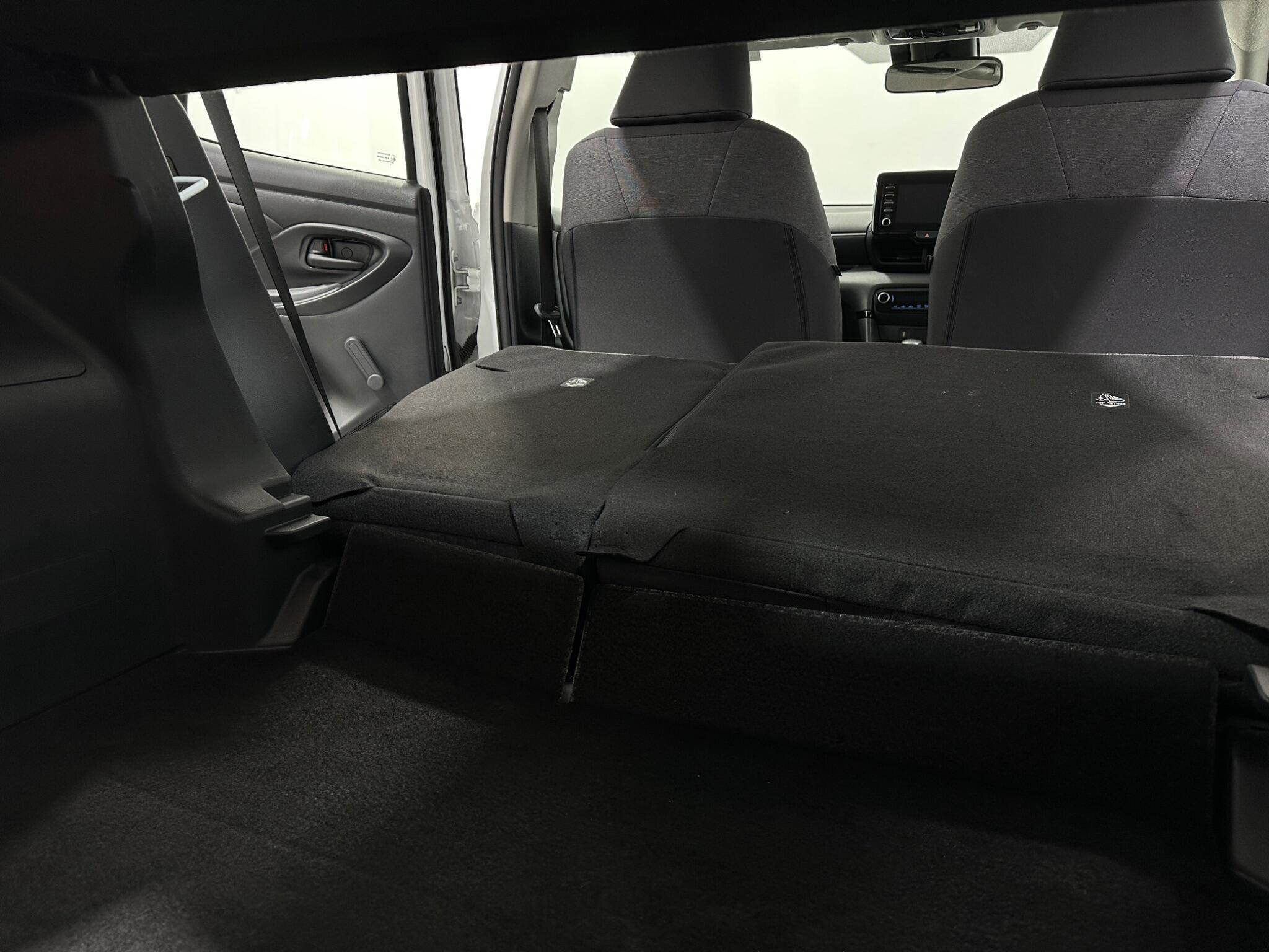 Toyota Yaris view 43