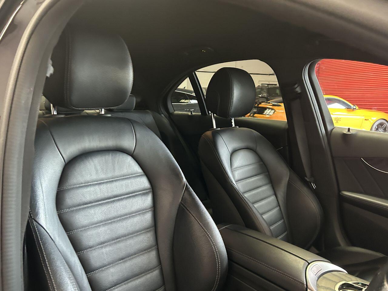Mercedes-Benz C Class view 33
