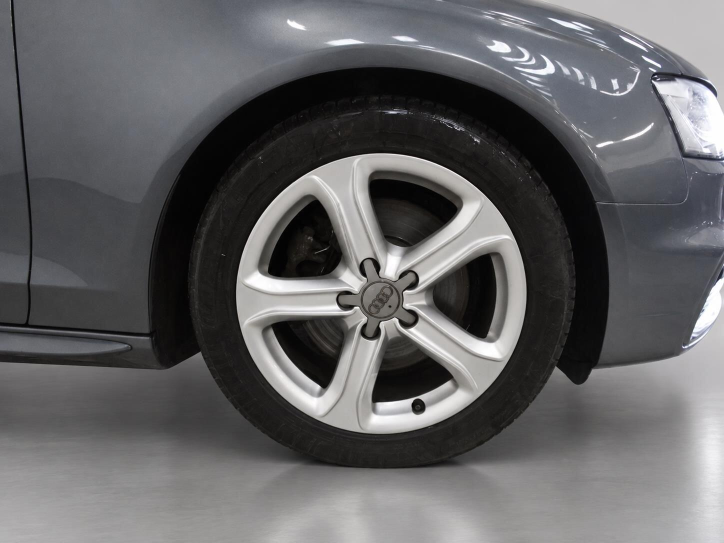 Audi A4 view 50