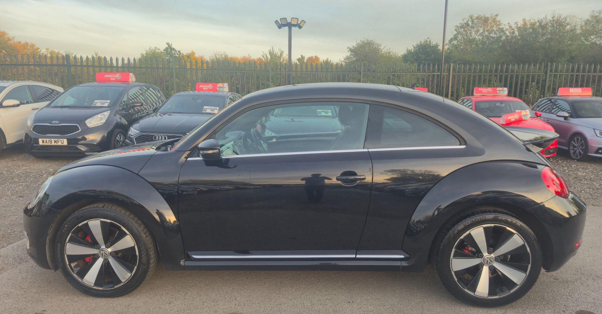 Volkswagen Beetle view 8