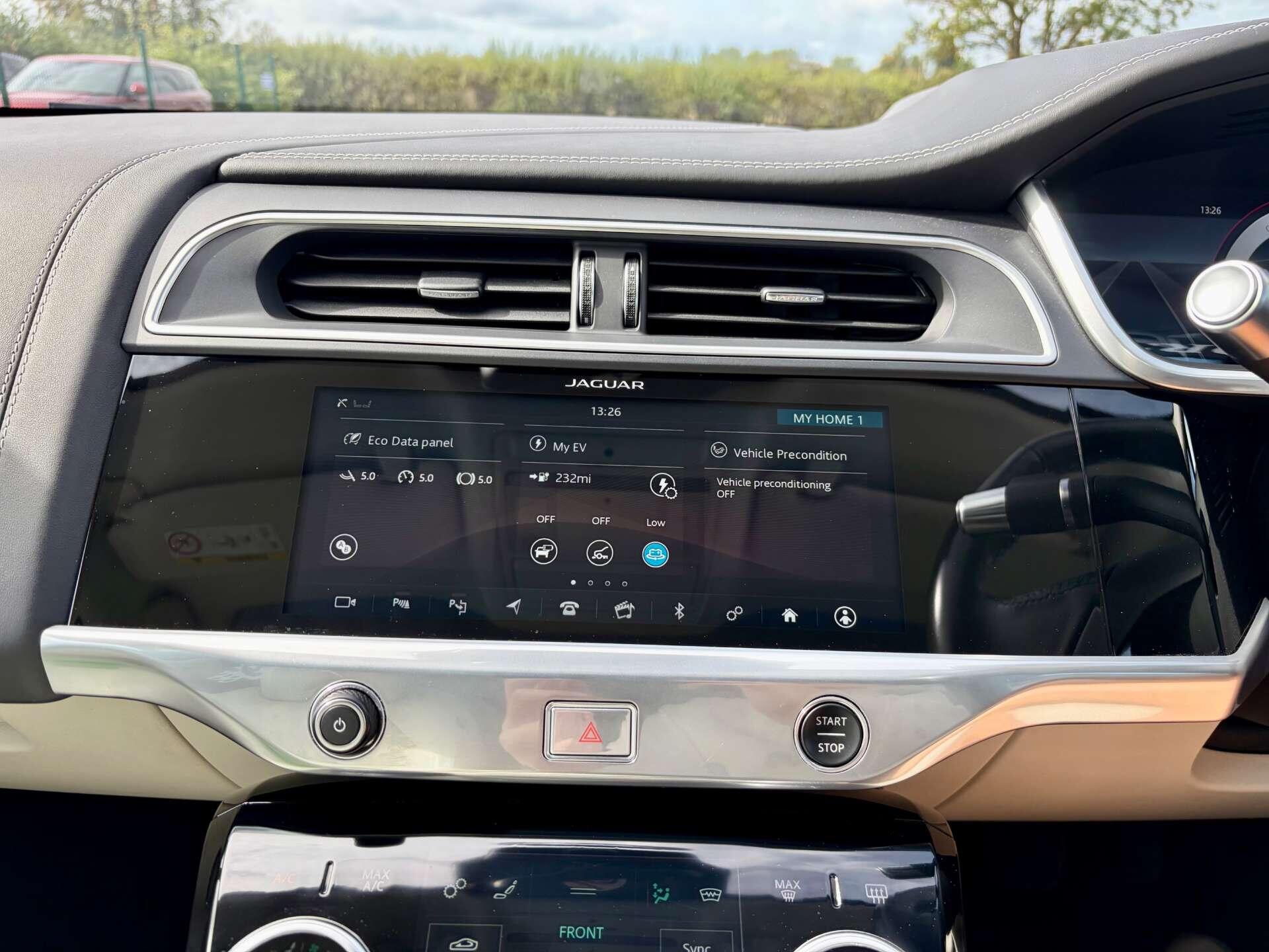 Jaguar I-Pace view 59