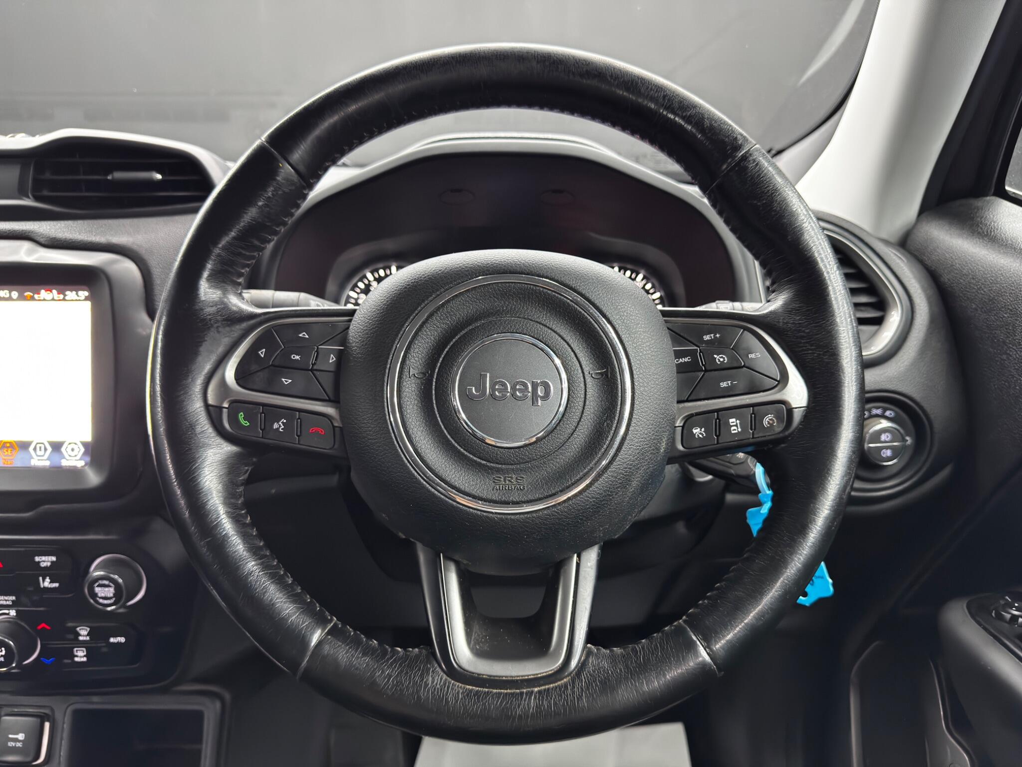 Jeep Renegade view 19