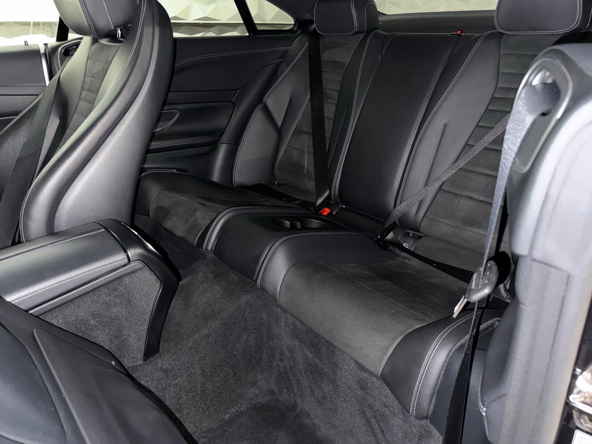 Mercedes-Benz E-Class view 23