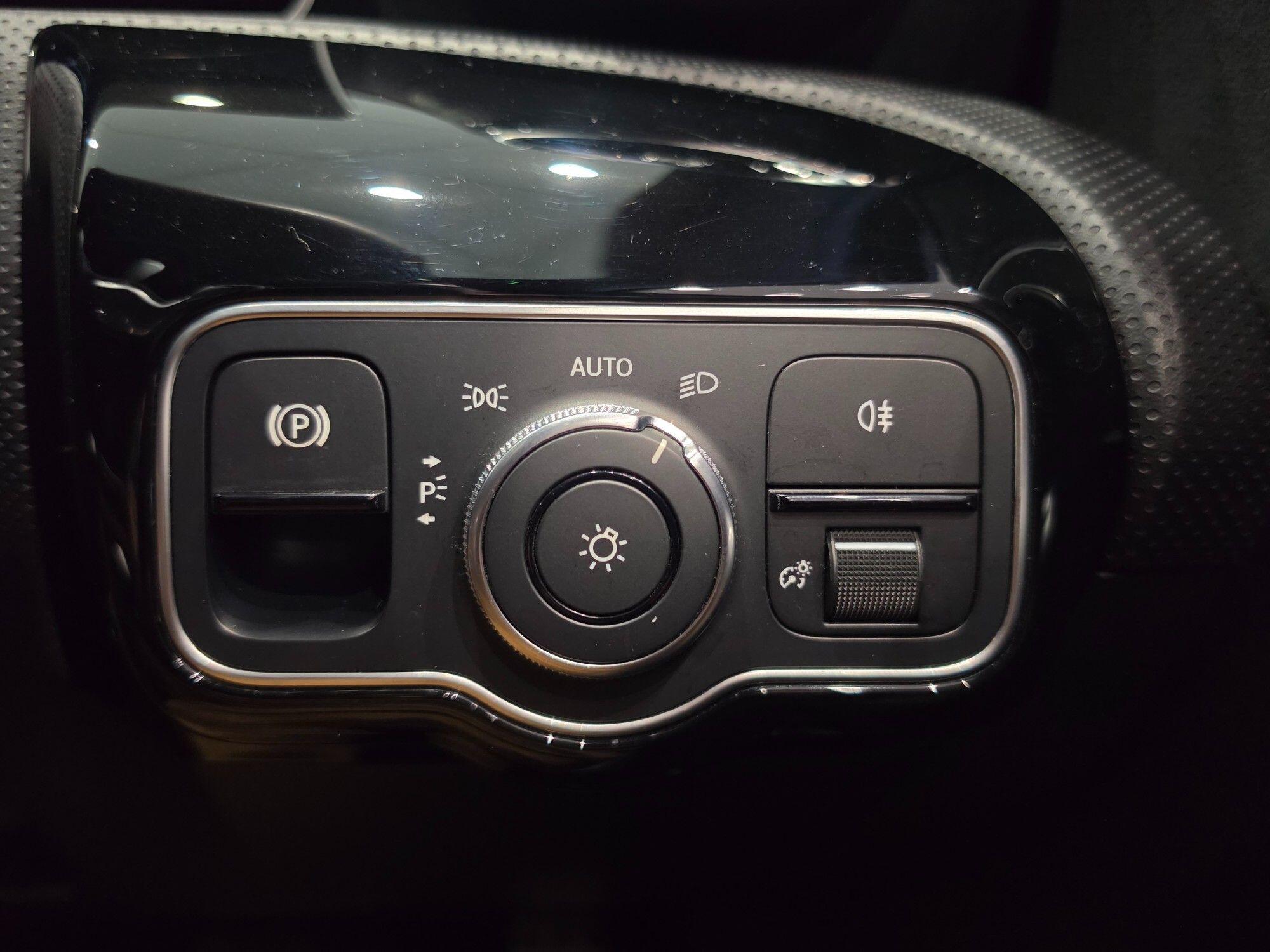 Mercedes-Benz A-Class view 85