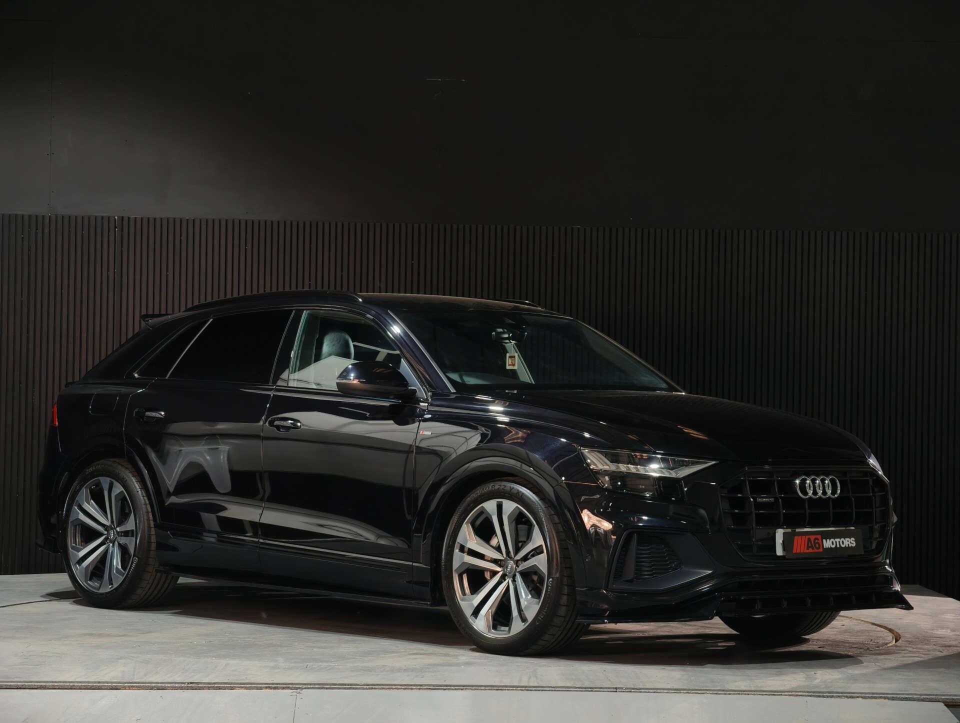 Audi Q8 view 2