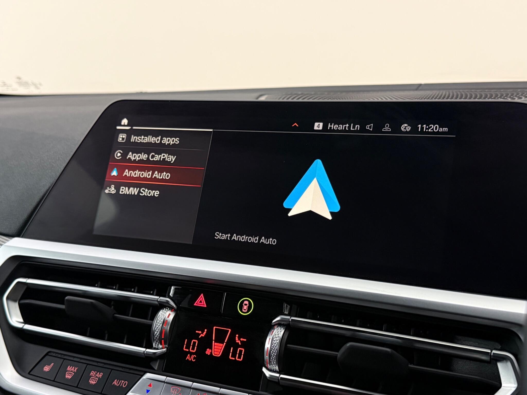 BMW 3 Series view 24