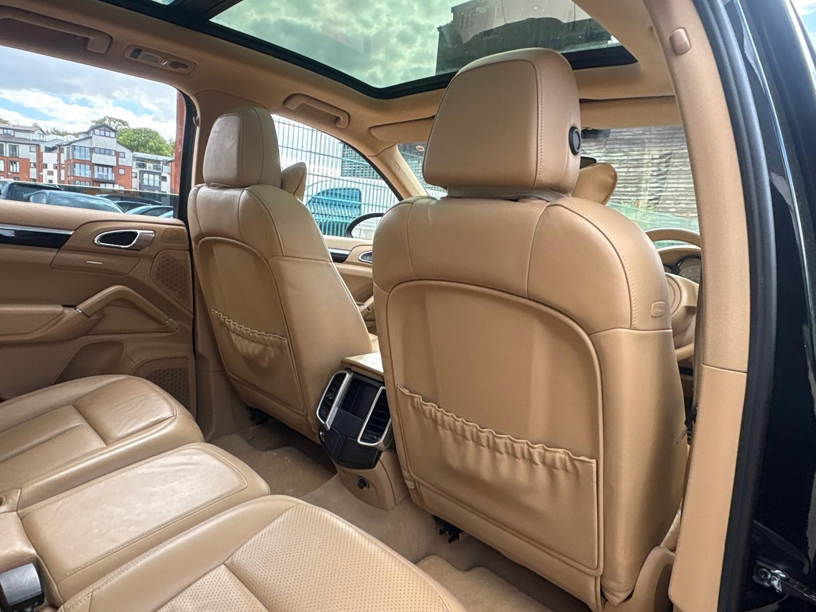 Porsche Cayenne view 15