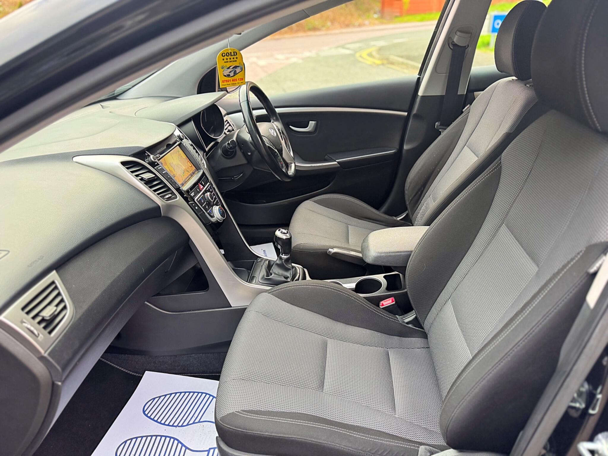 2016 Hyundai i30 1.6 CRDi Blue Drive SE Nav Euro 6 (s/s) 5dr image 42