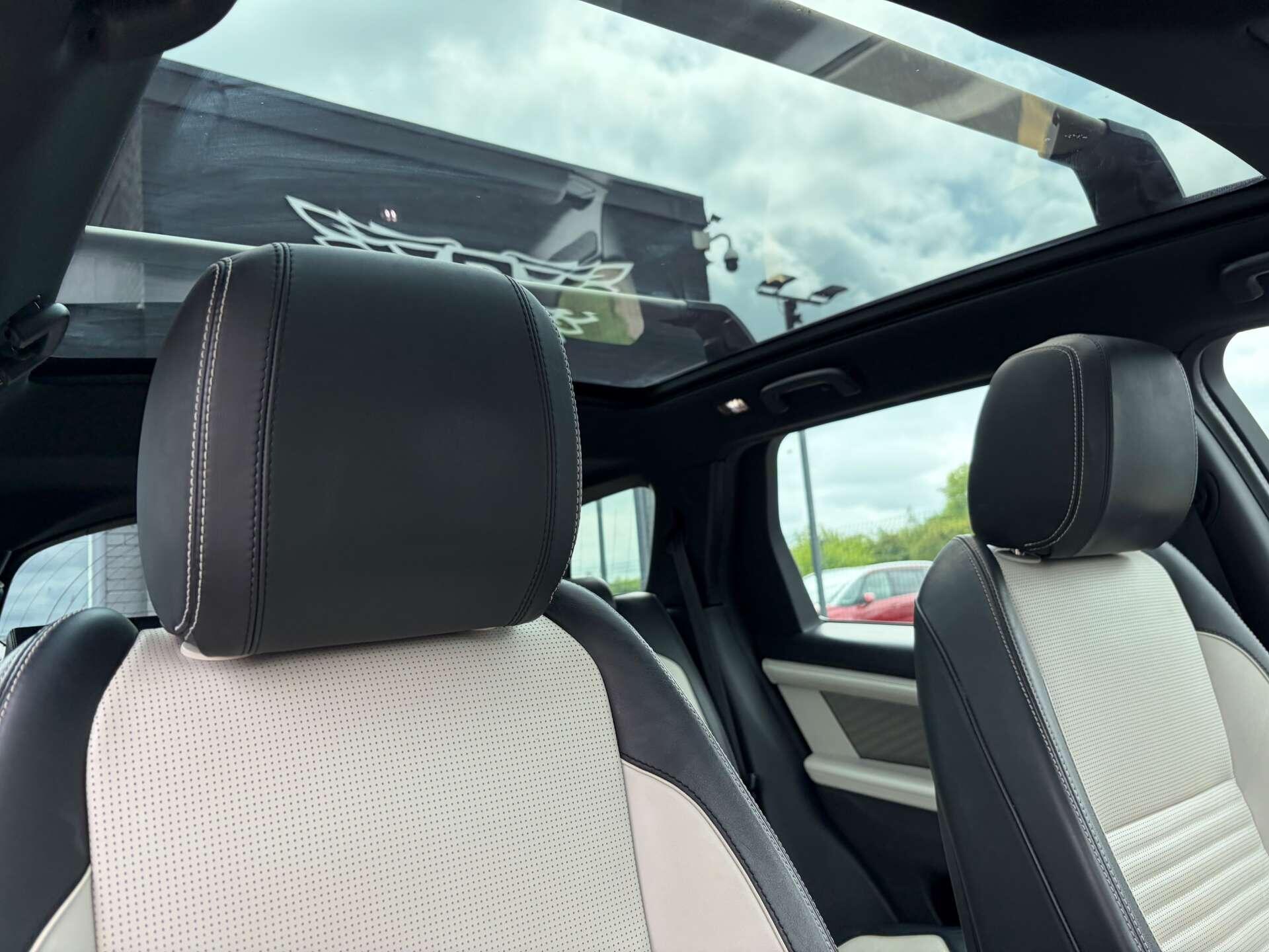 Land Rover Discovery Sport view 42