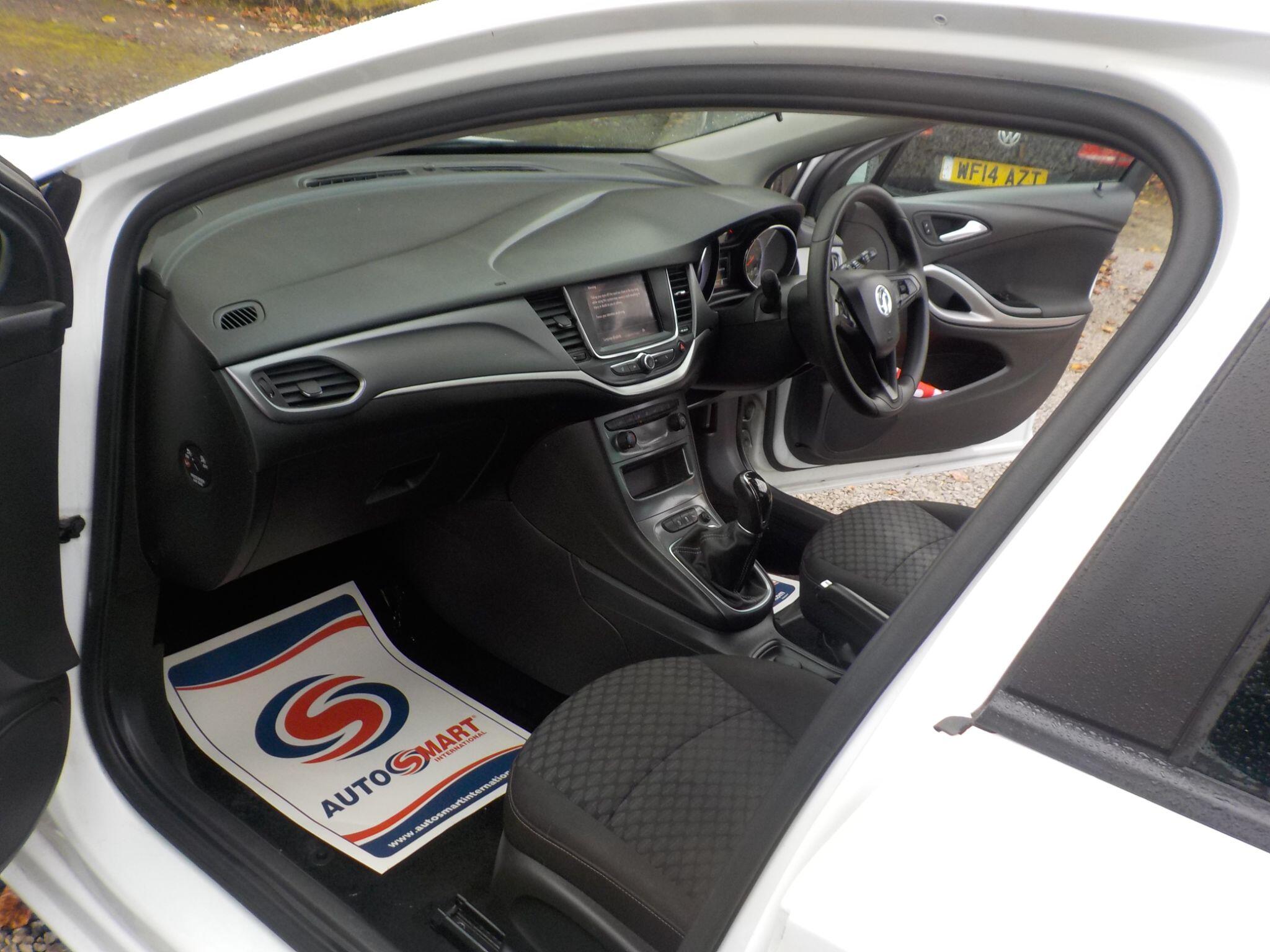 Vauxhall Astra 1.5 Turbo D SE Sports Tourer Euro 6 (s/s) 5dr