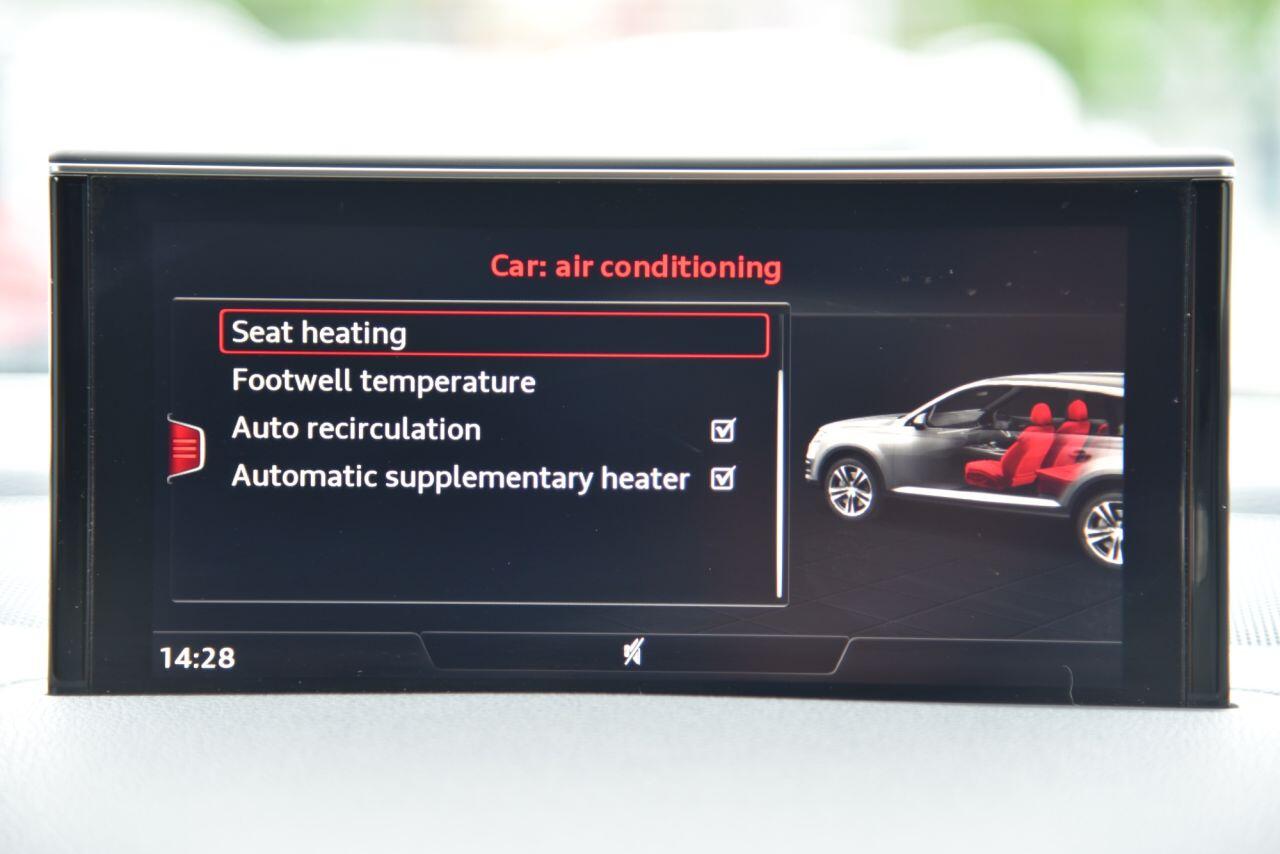 Audi Q7 view 45