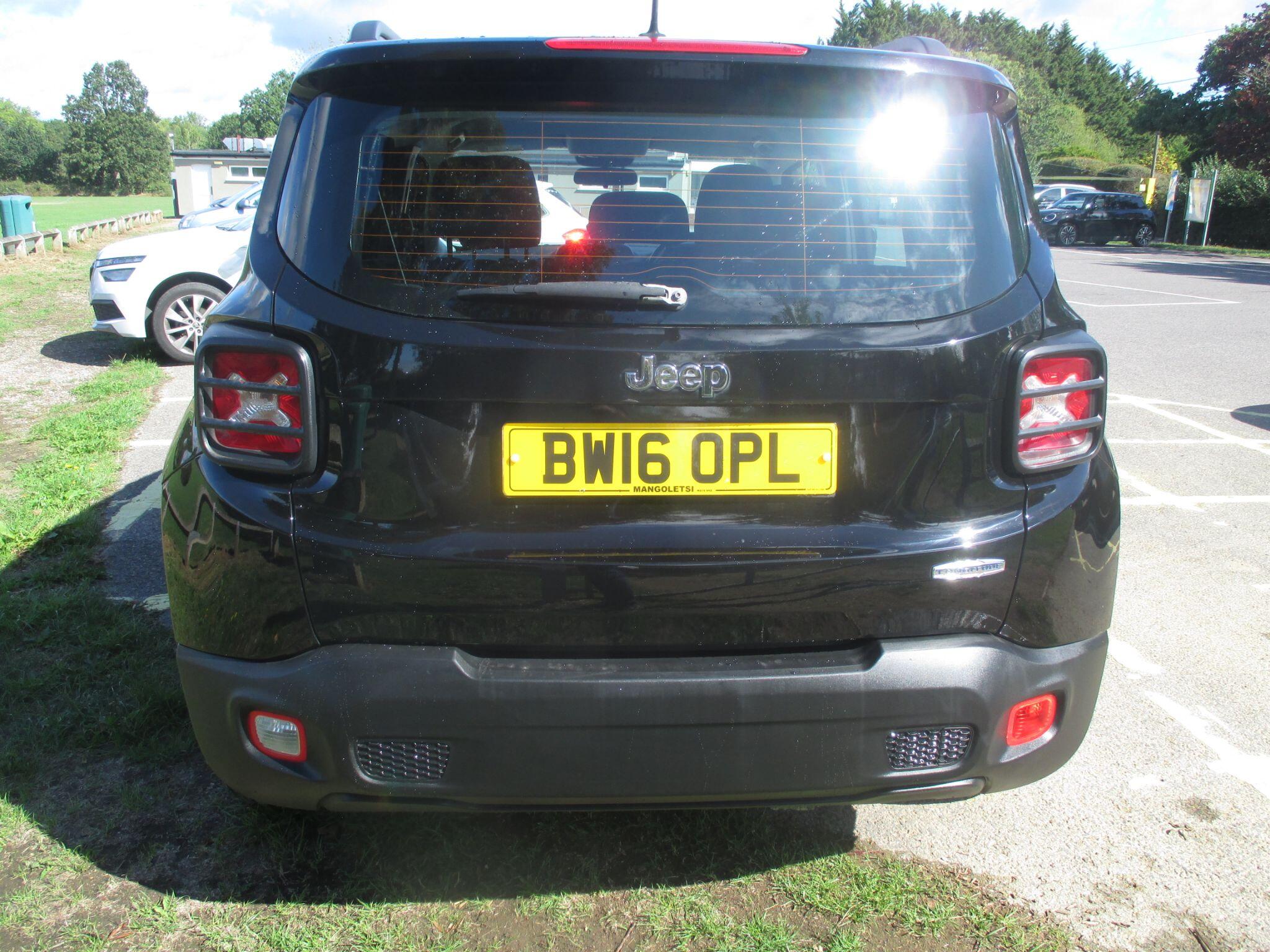 Jeep Renegade view 12