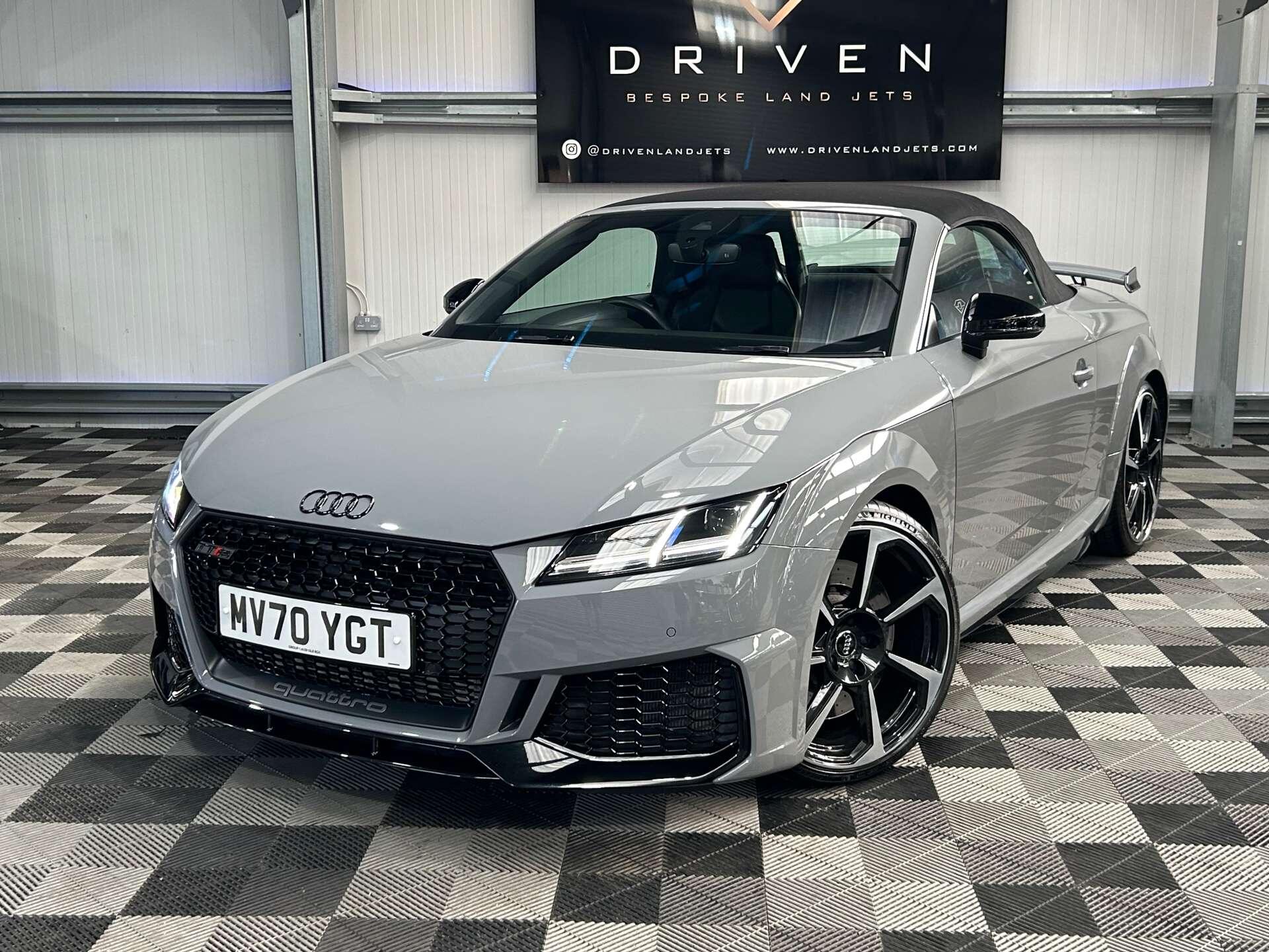 Audi TT RS view 6