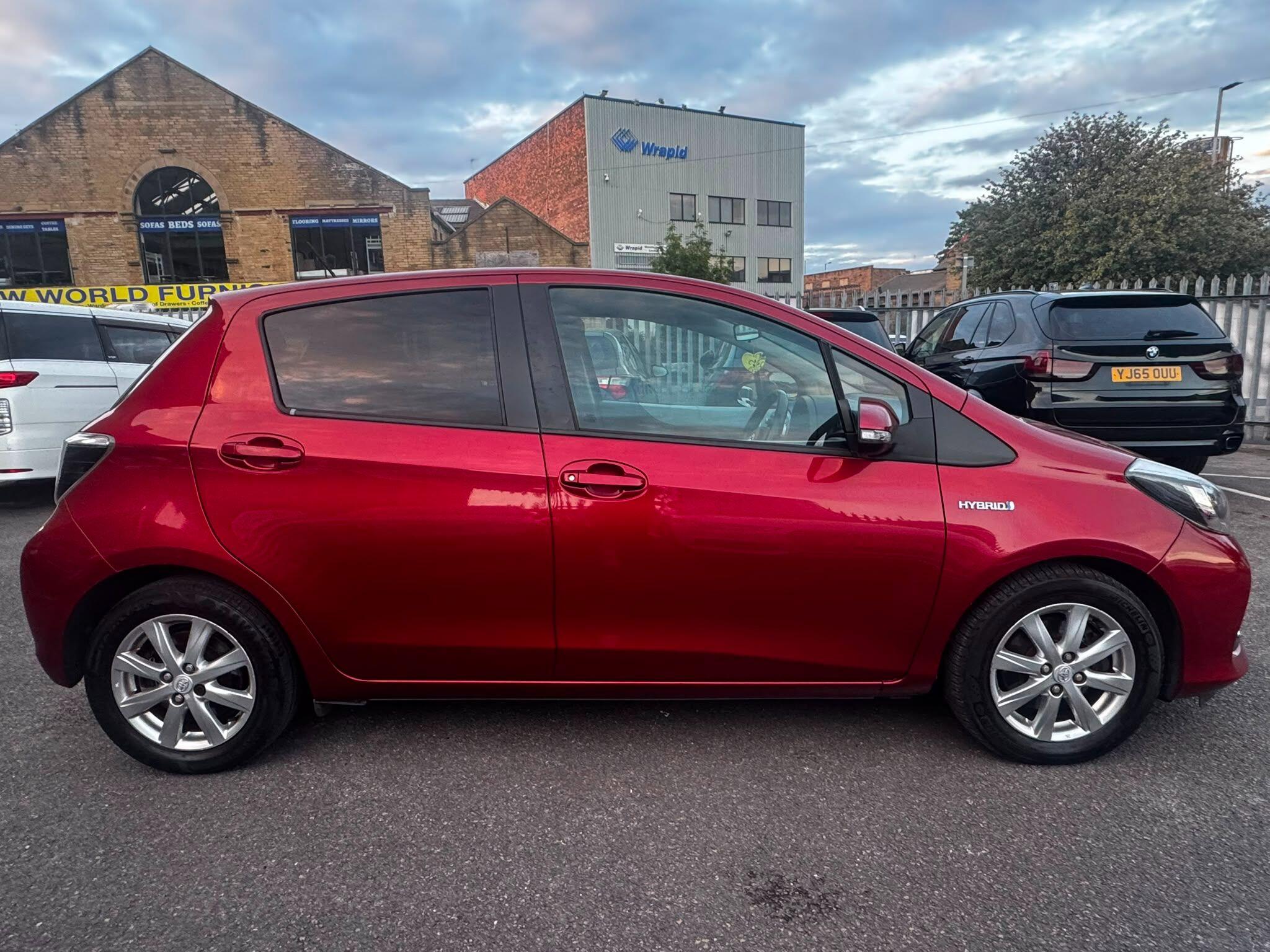 Toyota Yaris view 14
