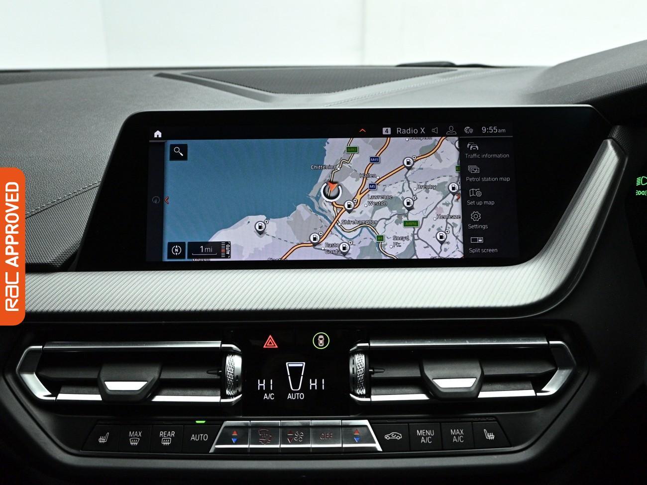 BMW 1 Series view 3