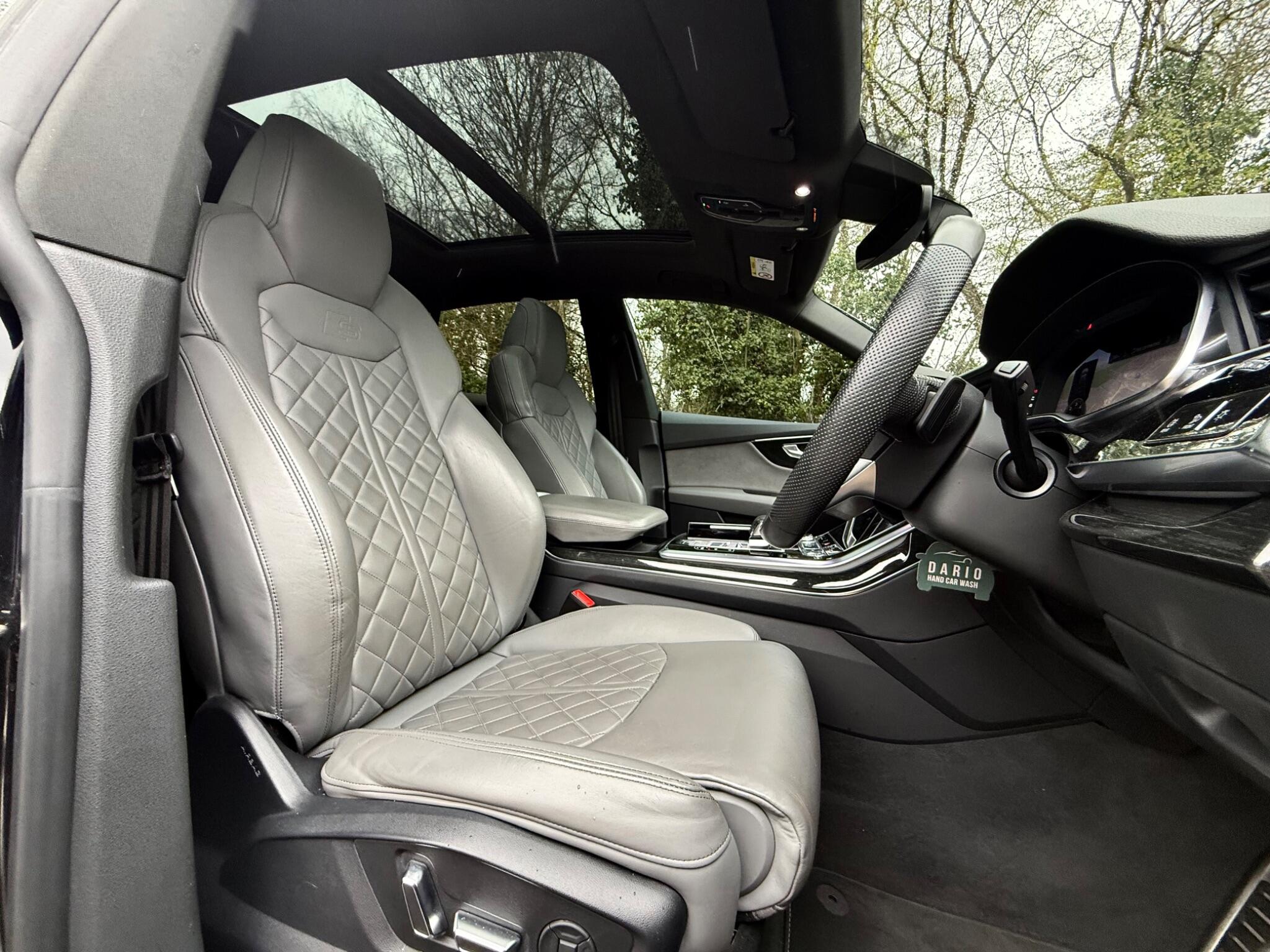 Audi Q8 view 2