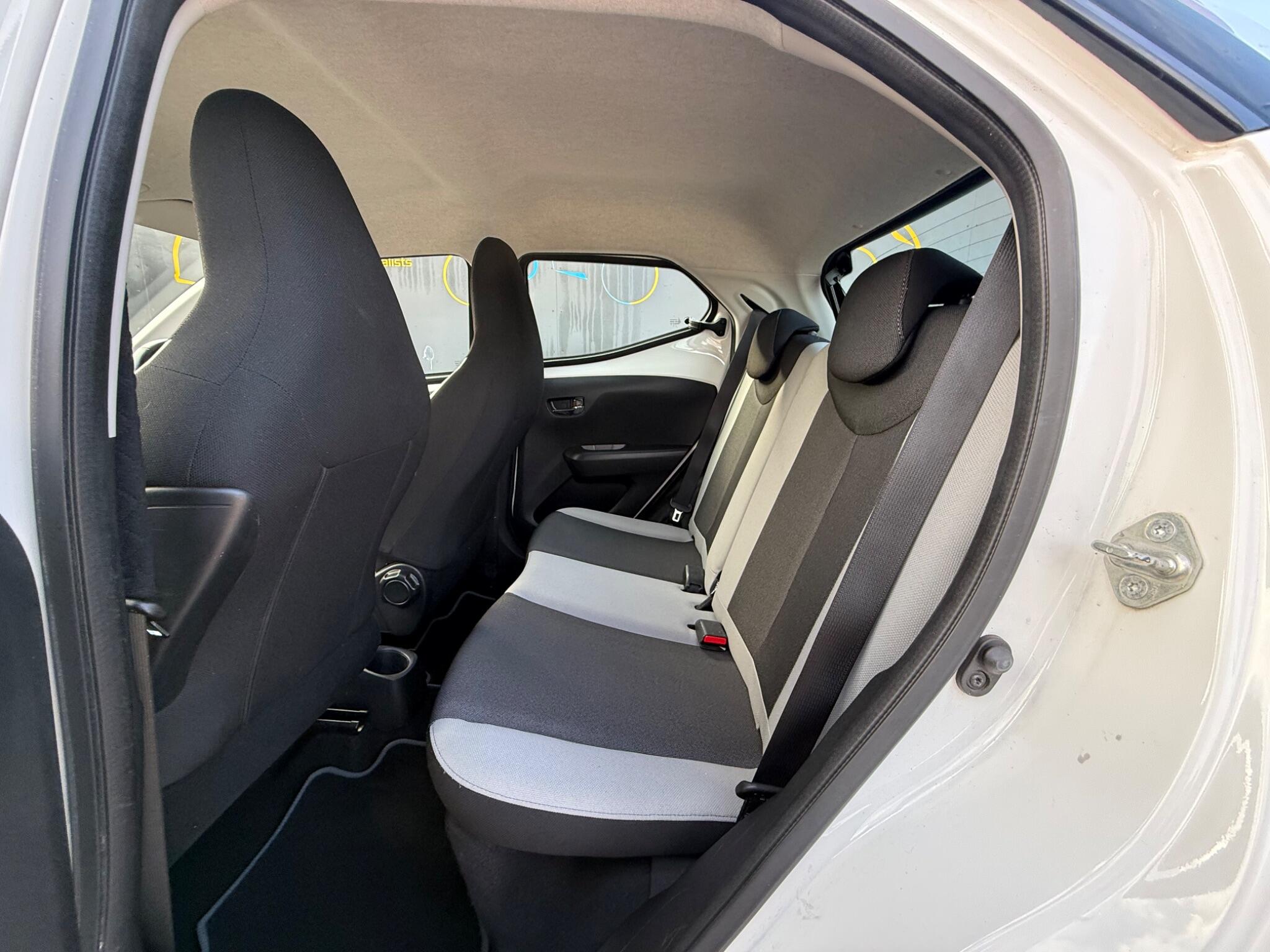 Toyota Aygo view 26