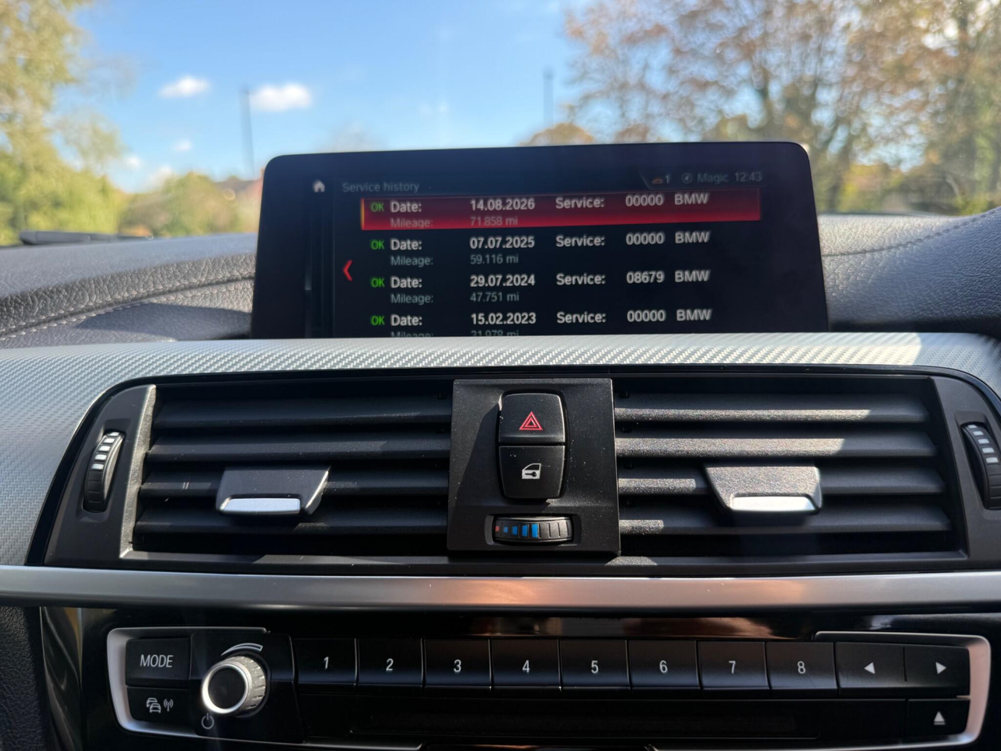 BMW 3 Series view 33