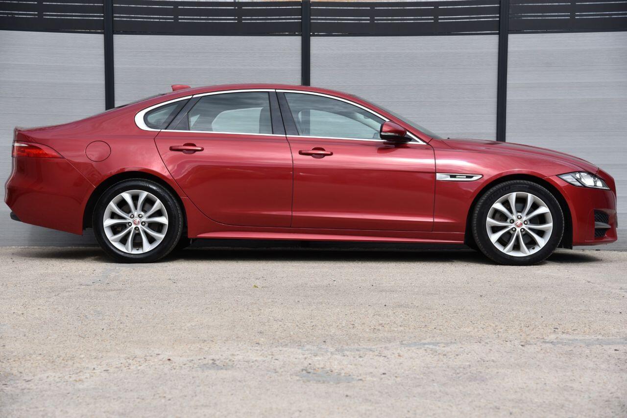Jaguar XF view 7