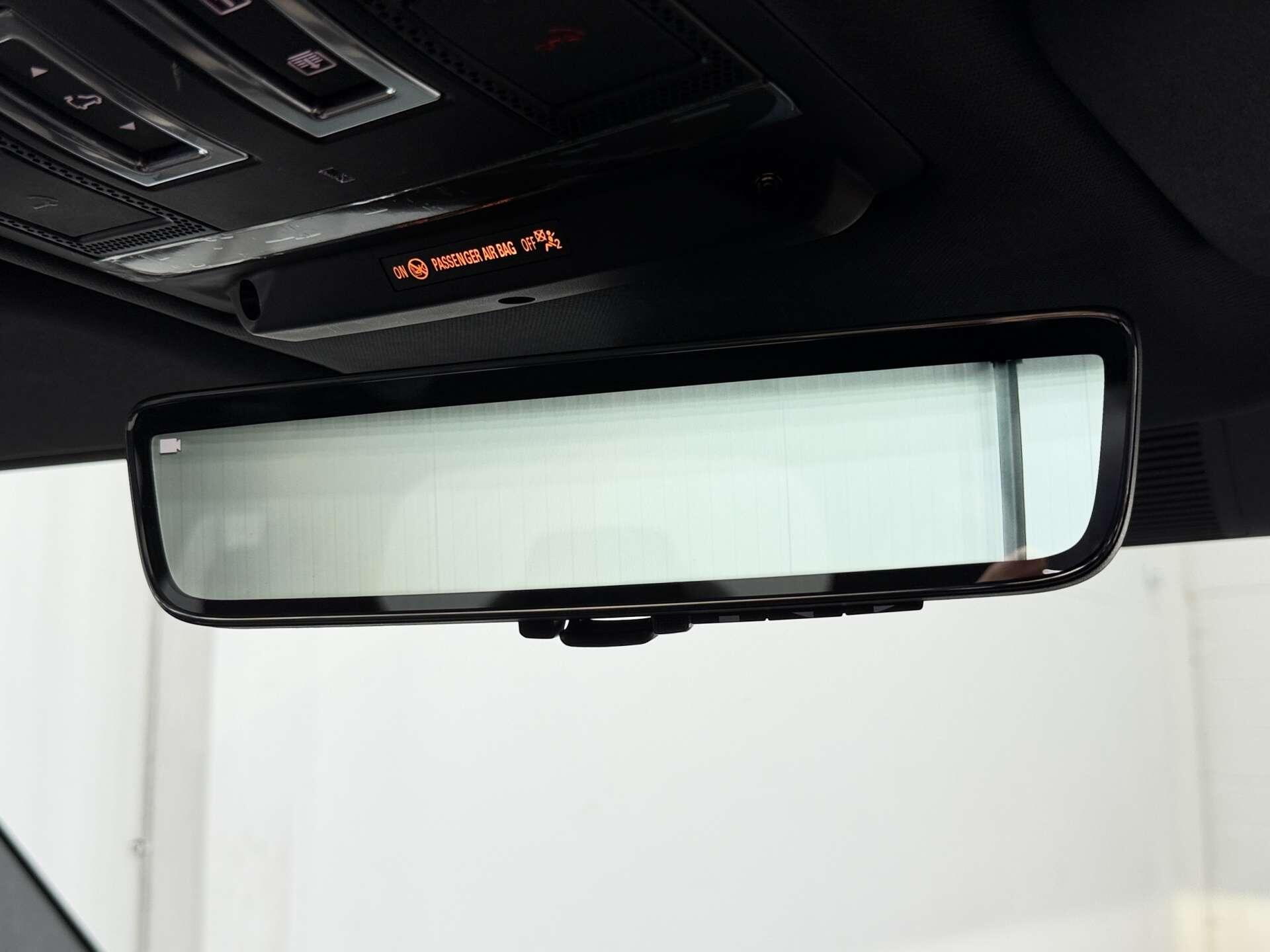 Land Rover Defender view 40