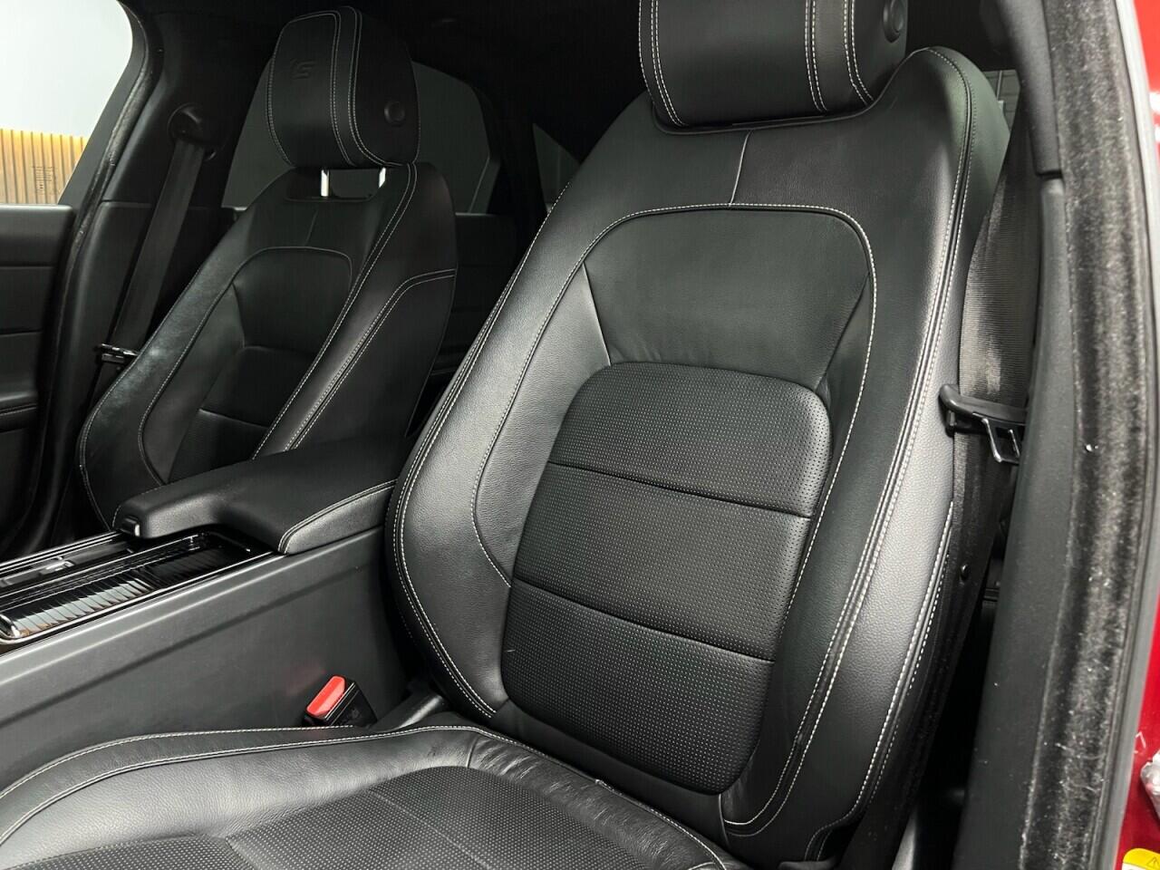 Jaguar XF view 30